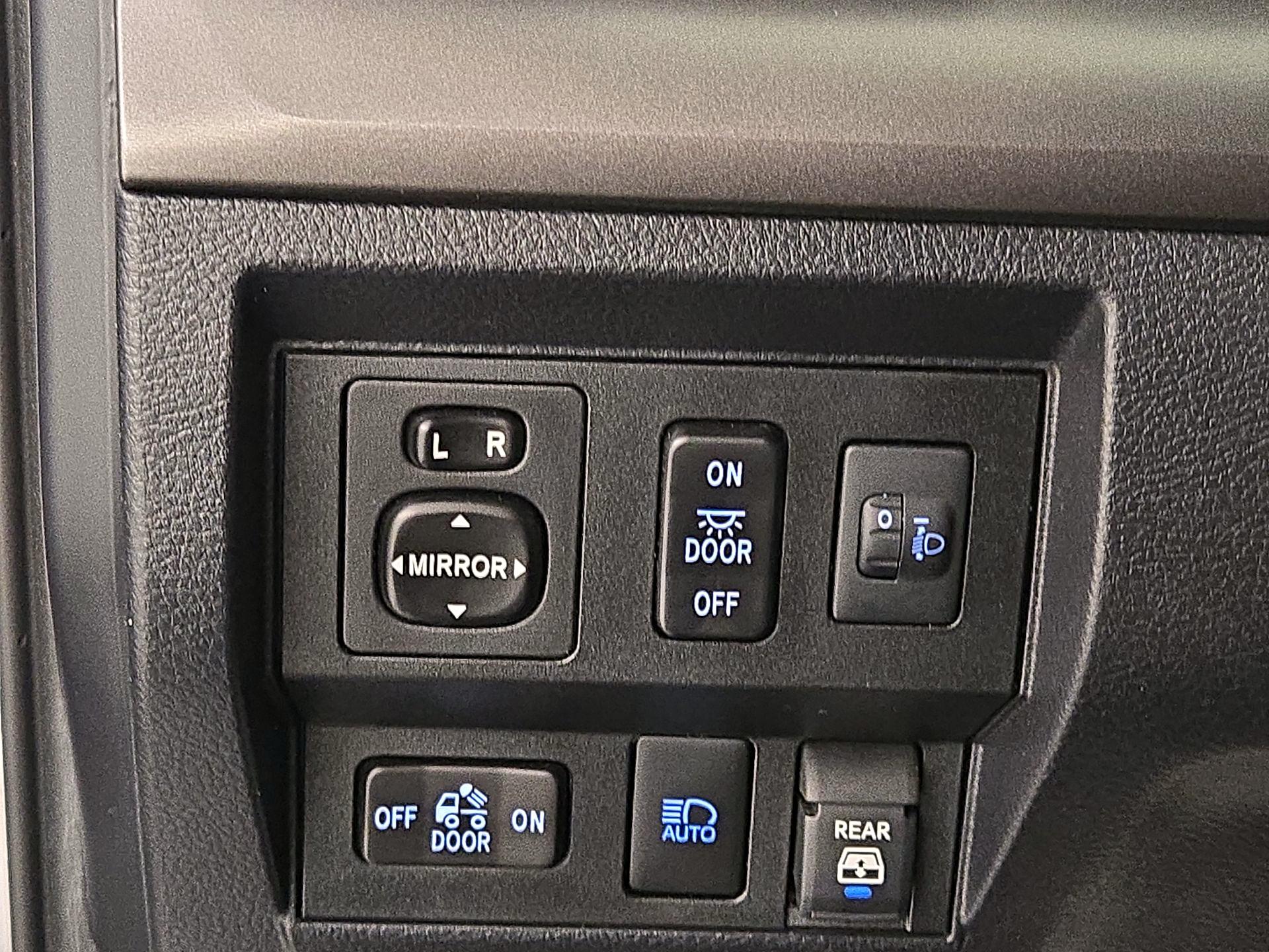 Thumbnail: 2020 Toyota Tundra - 13