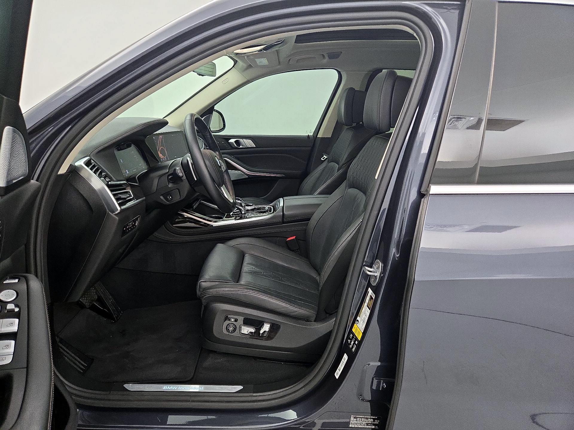 Thumbnail: 2019 BMW X7 - 11