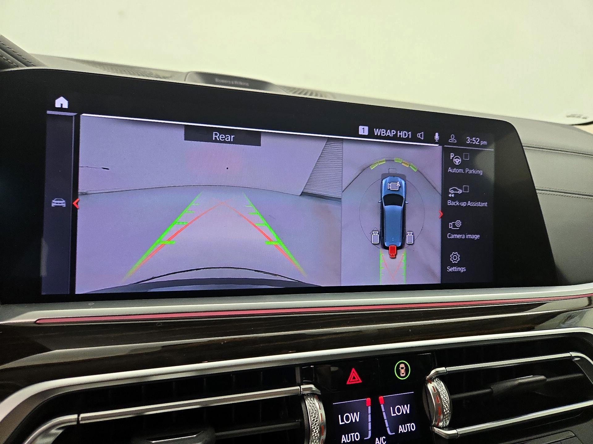 Thumbnail: 2019 BMW X7 - 15