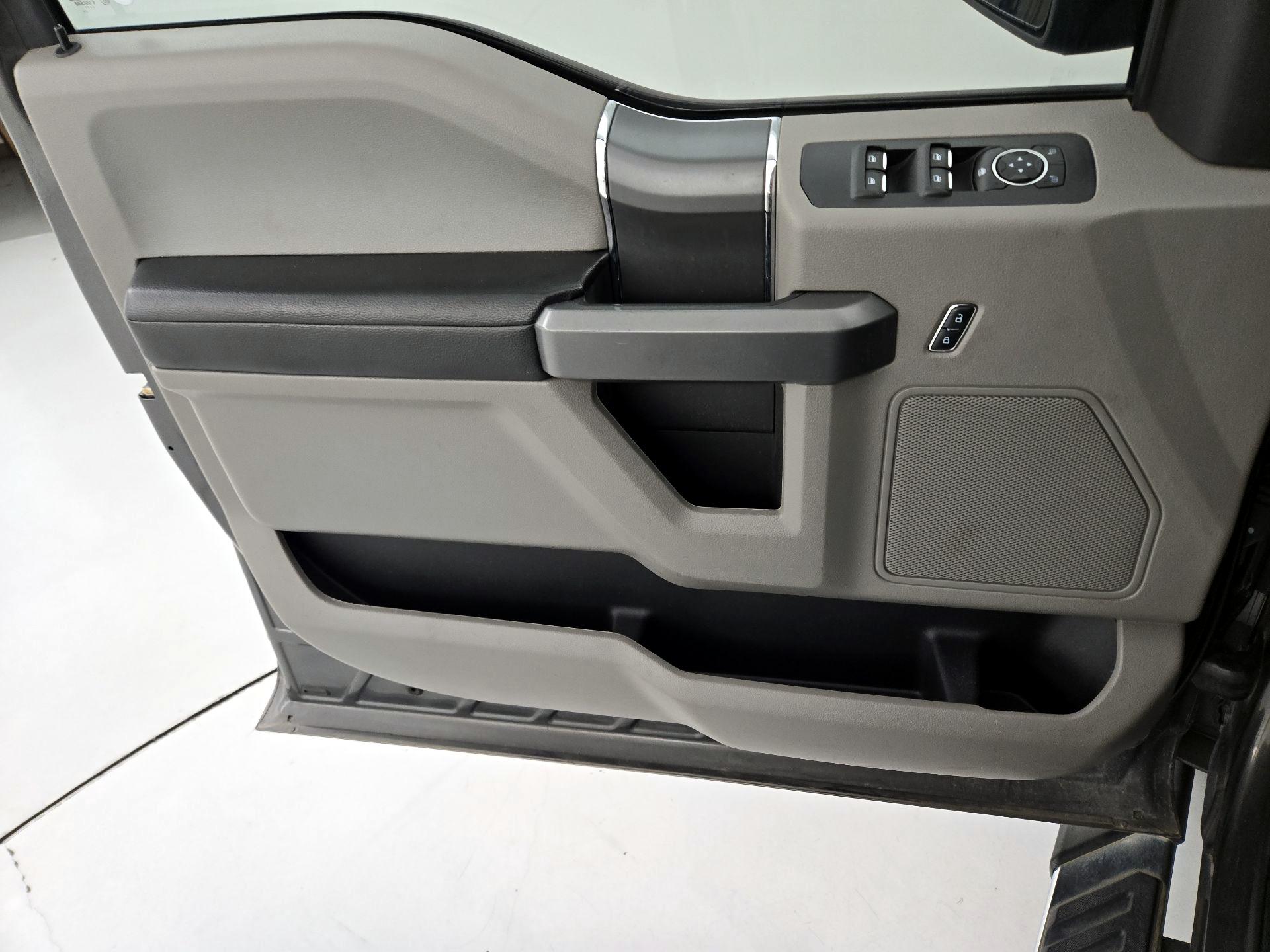 Thumbnail: 2017 Ford F-150 - 12