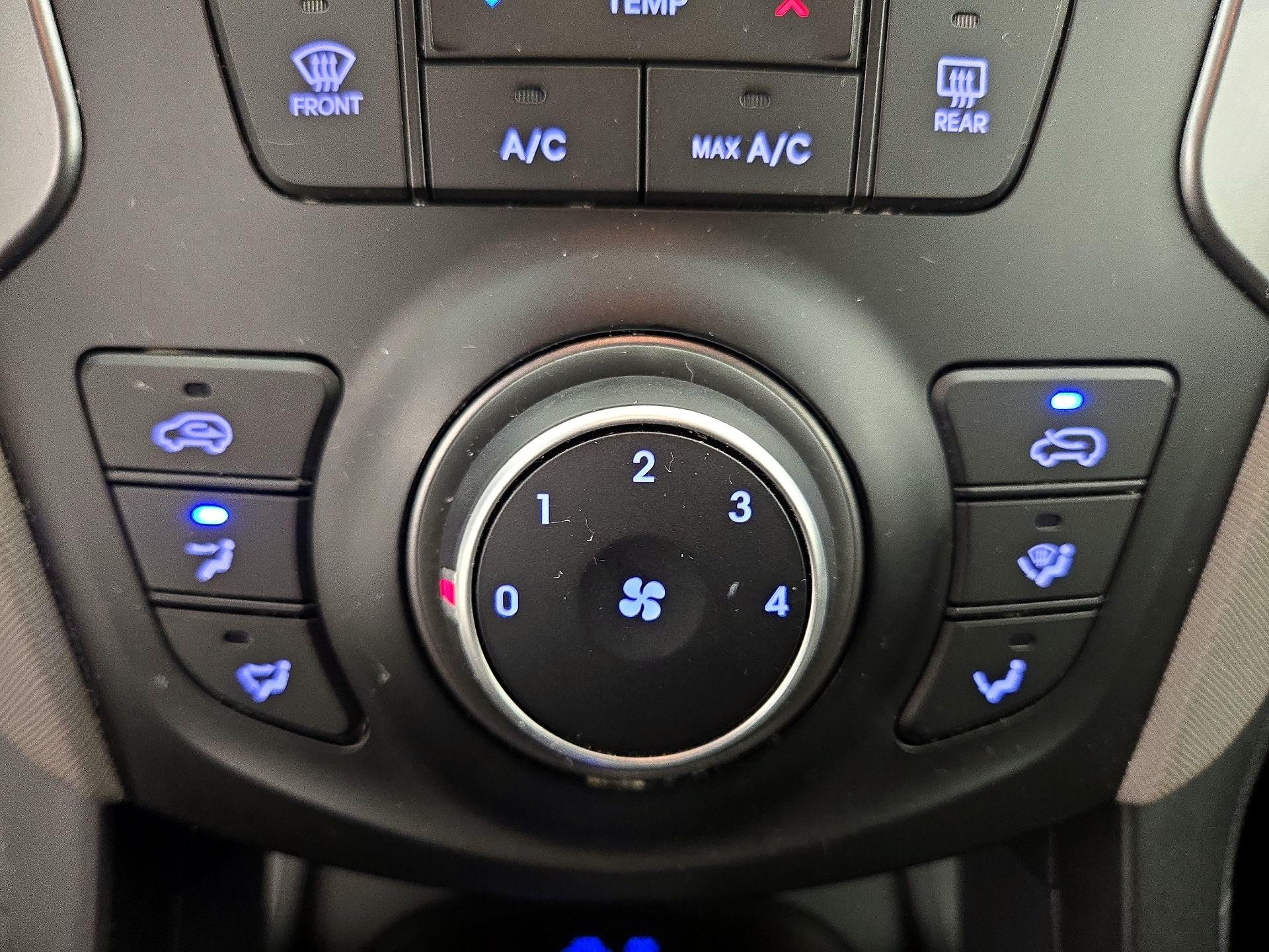 Thumbnail: 2018 Hyundai Santa Fe - 16