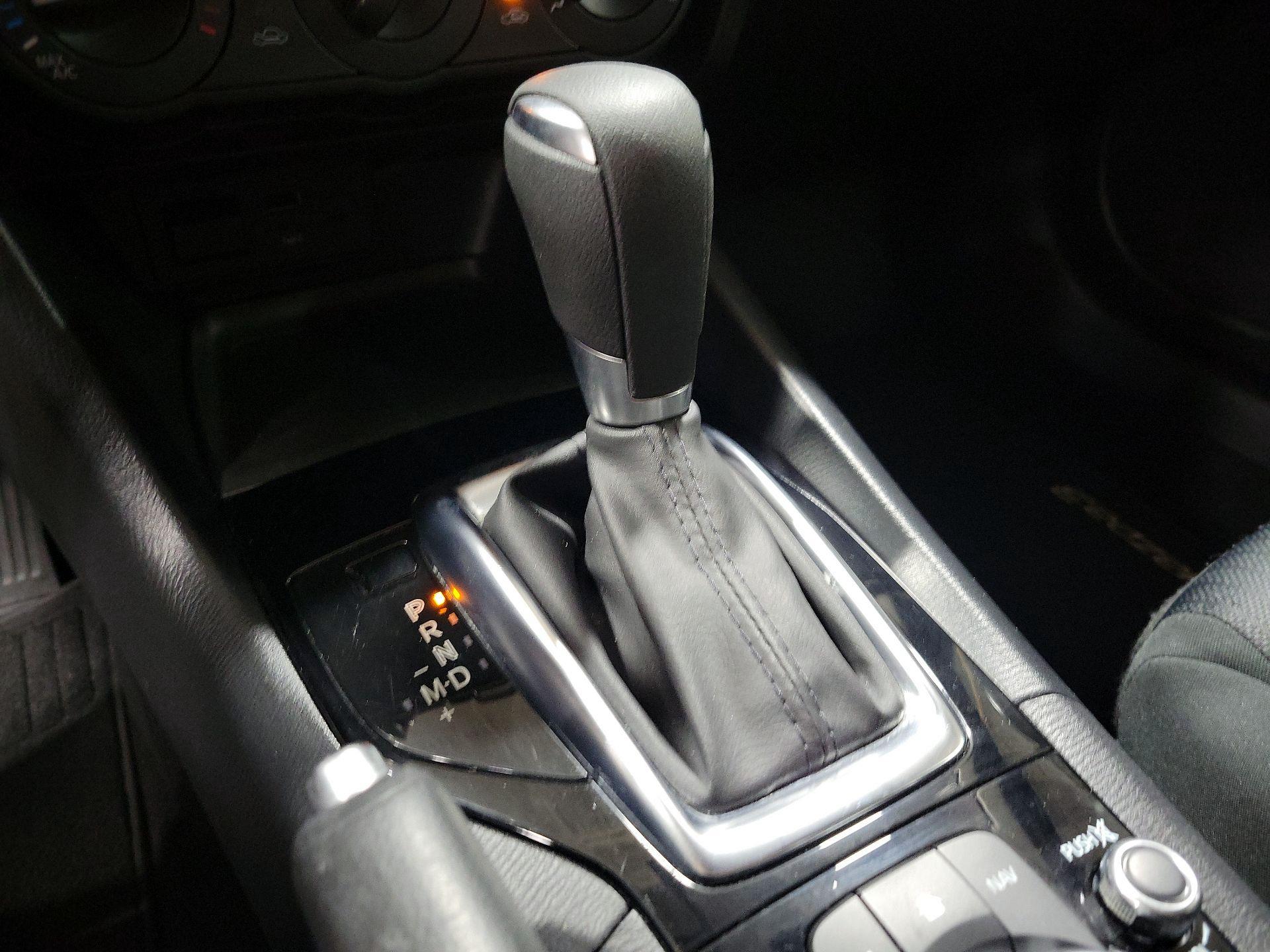 Thumbnail: 2015 Mazda Mazda3 - 16