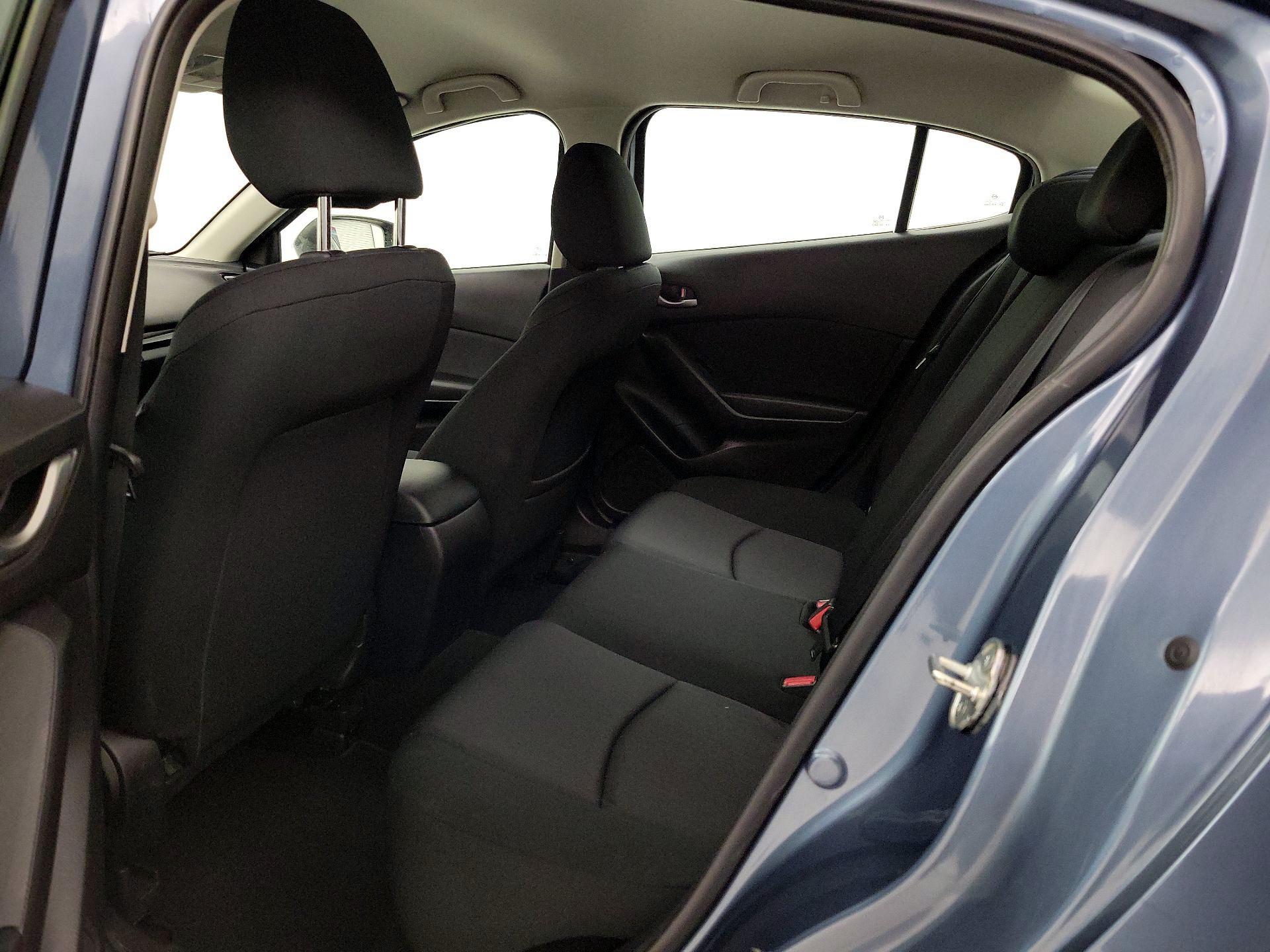 Thumbnail: 2015 Mazda Mazda3 - 17