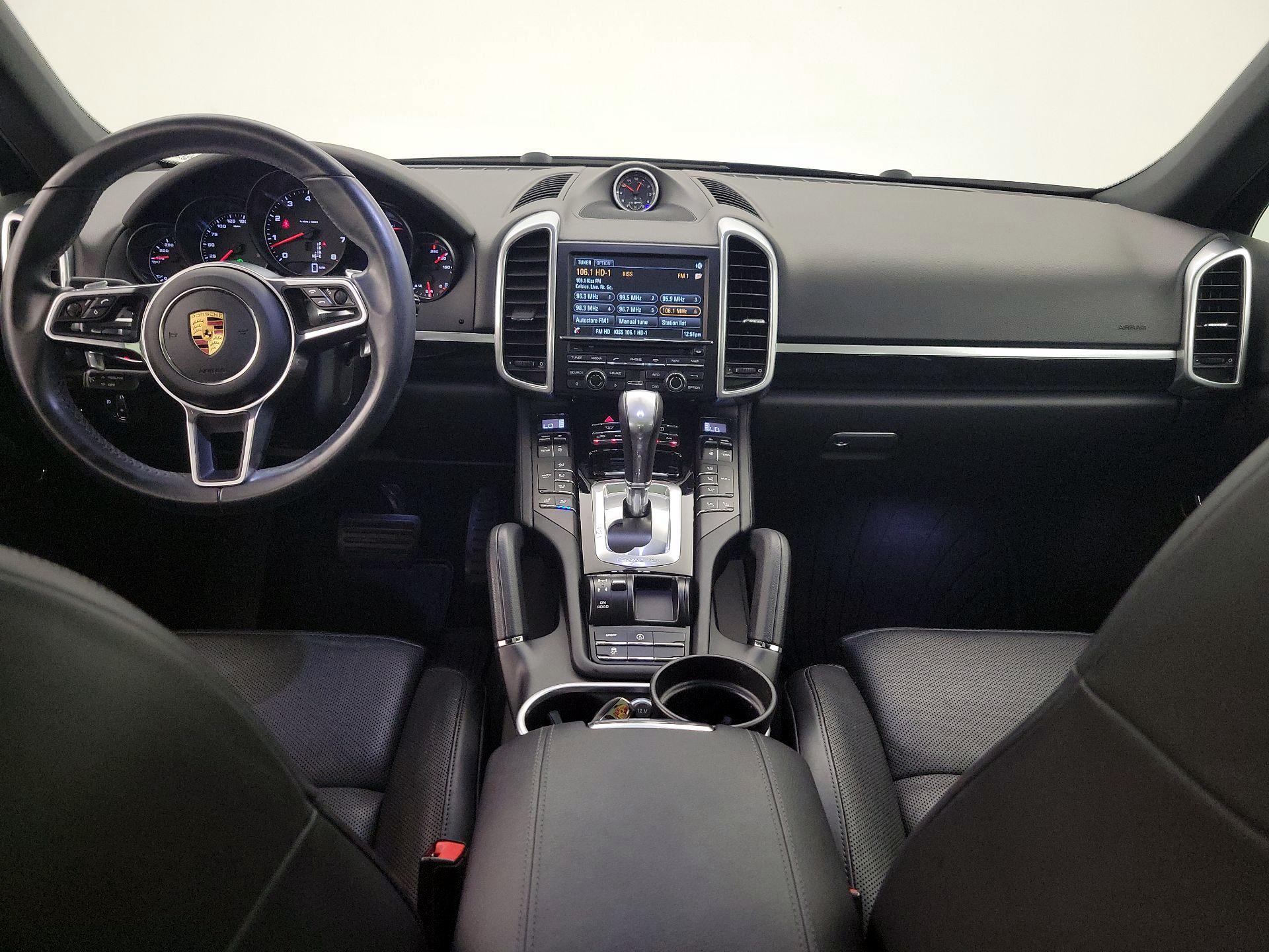Thumbnail: 2016 Porsche Cayenne - 9
