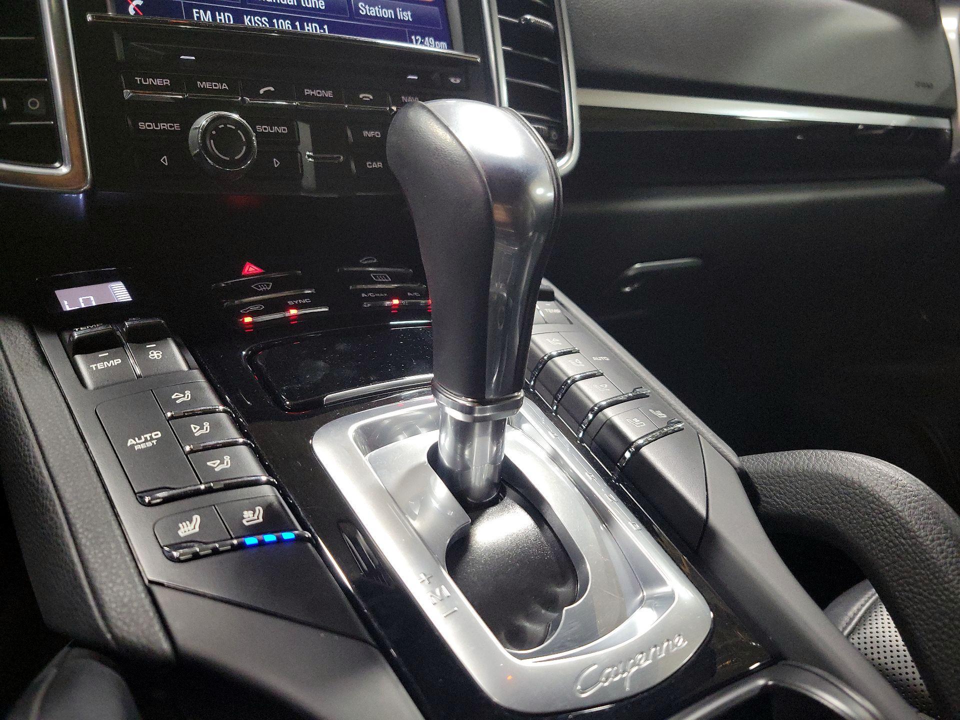 Thumbnail: 2016 Porsche Cayenne - 17