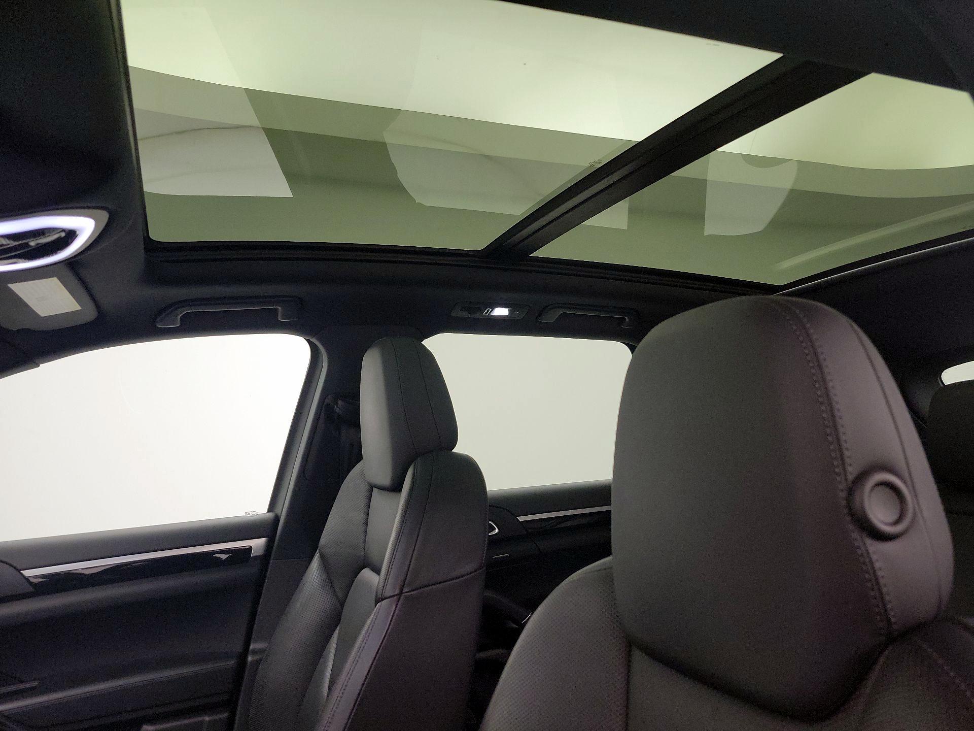 Thumbnail: 2016 Porsche Cayenne - 18