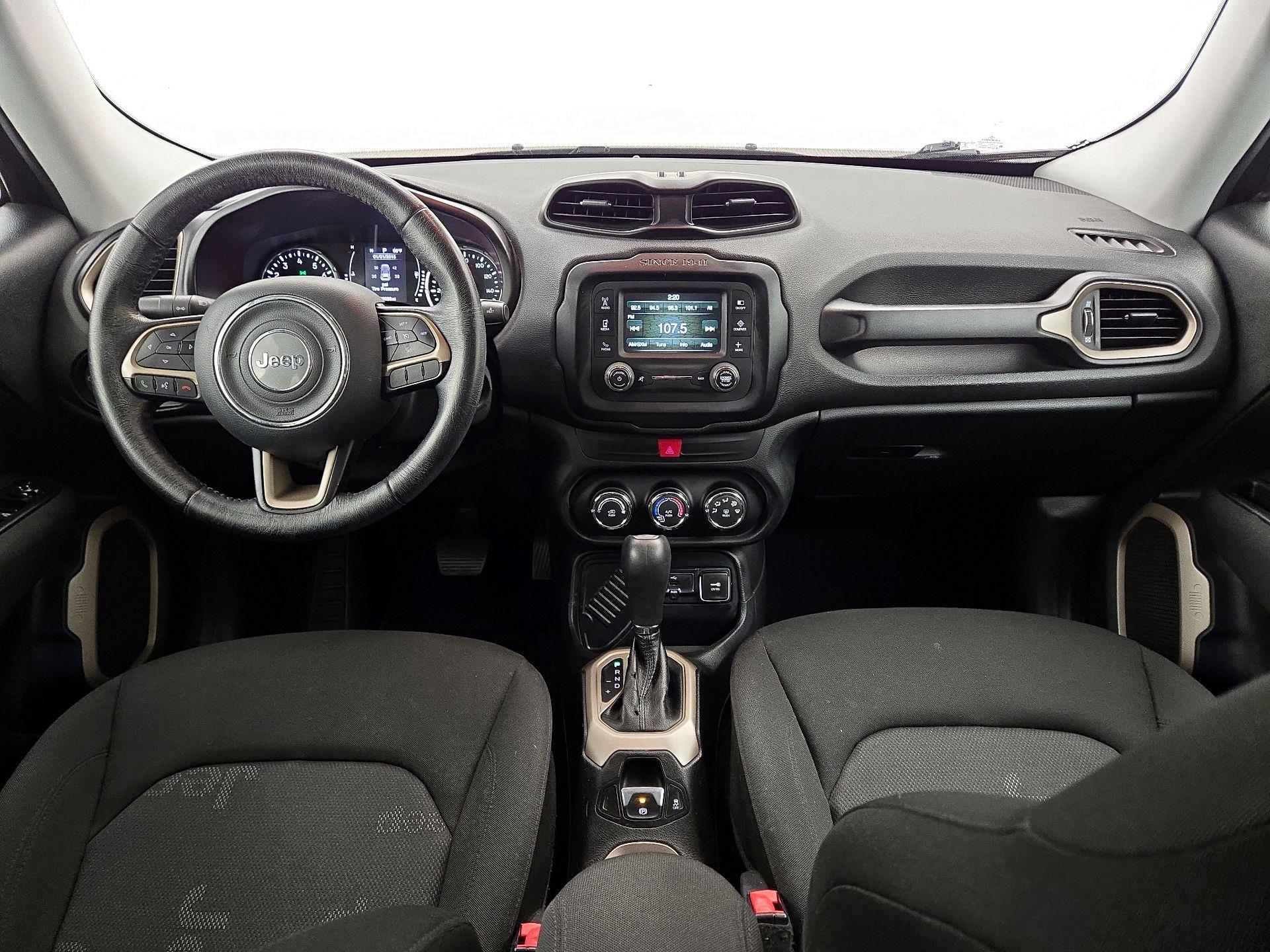 Thumbnail: 2016 Jeep Renegade - 9