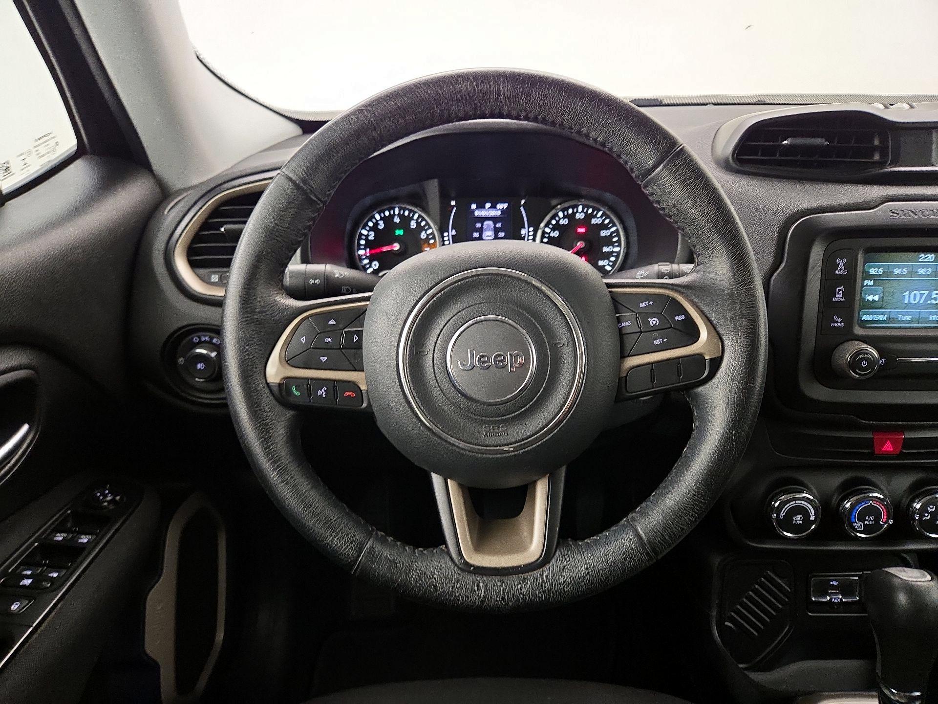 Thumbnail: 2016 Jeep Renegade - 10