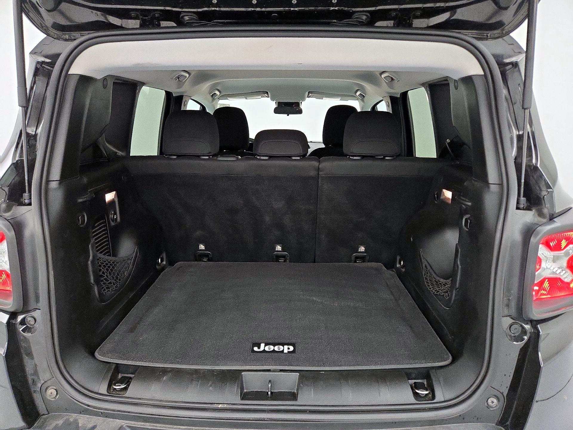 Thumbnail: 2016 Jeep Renegade - 20