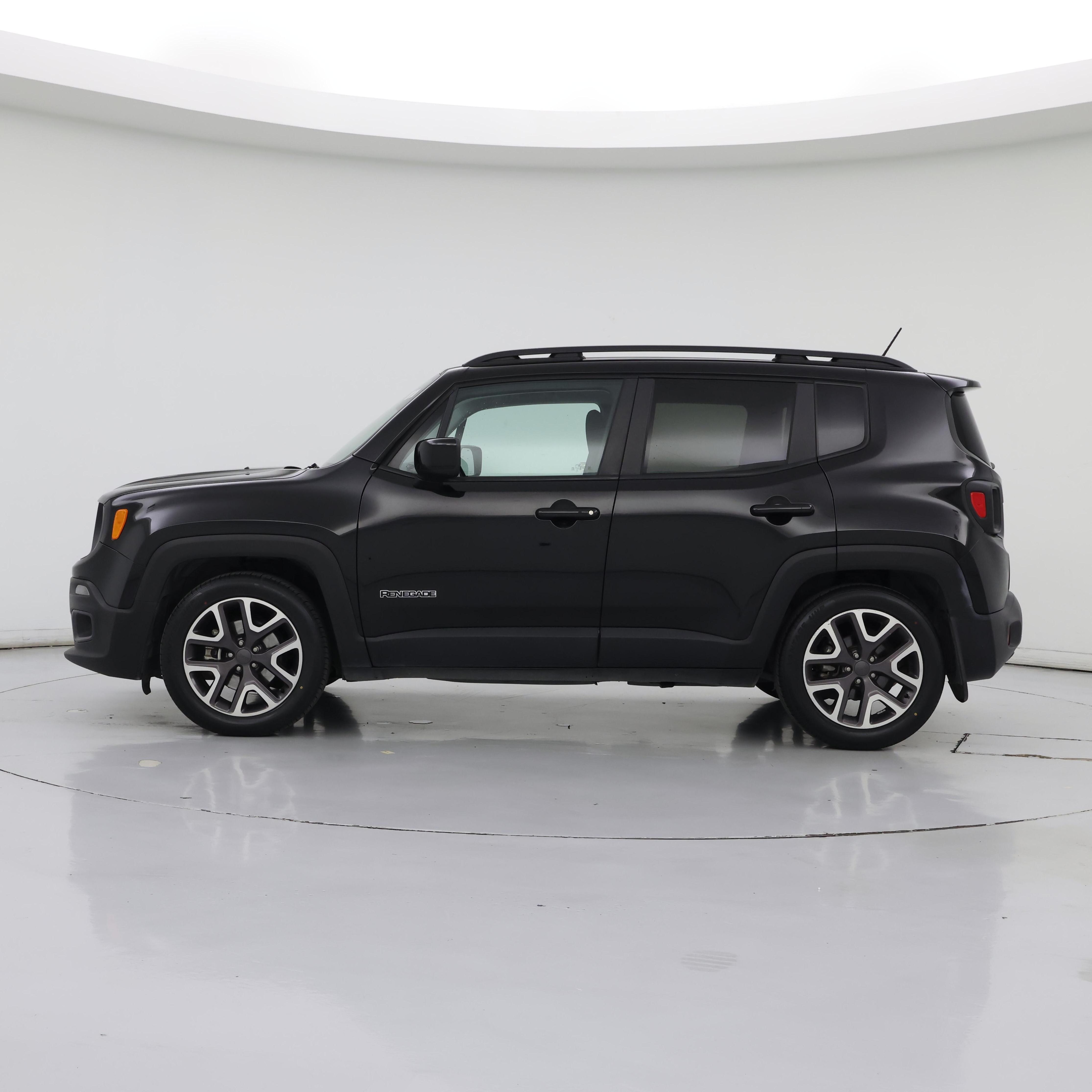 Thumbnail: 2016 Jeep Renegade - 3