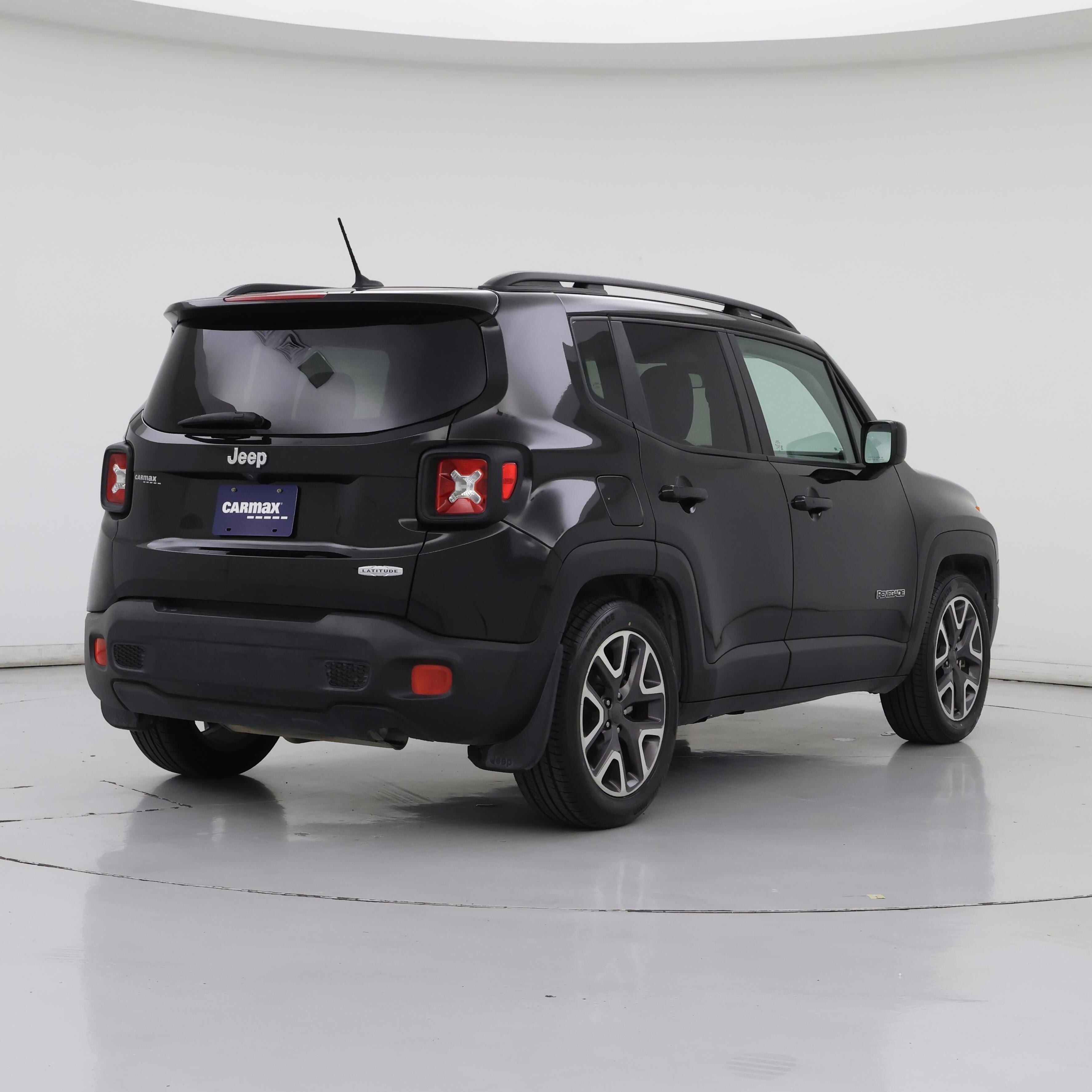 Thumbnail: 2016 Jeep Renegade - 8