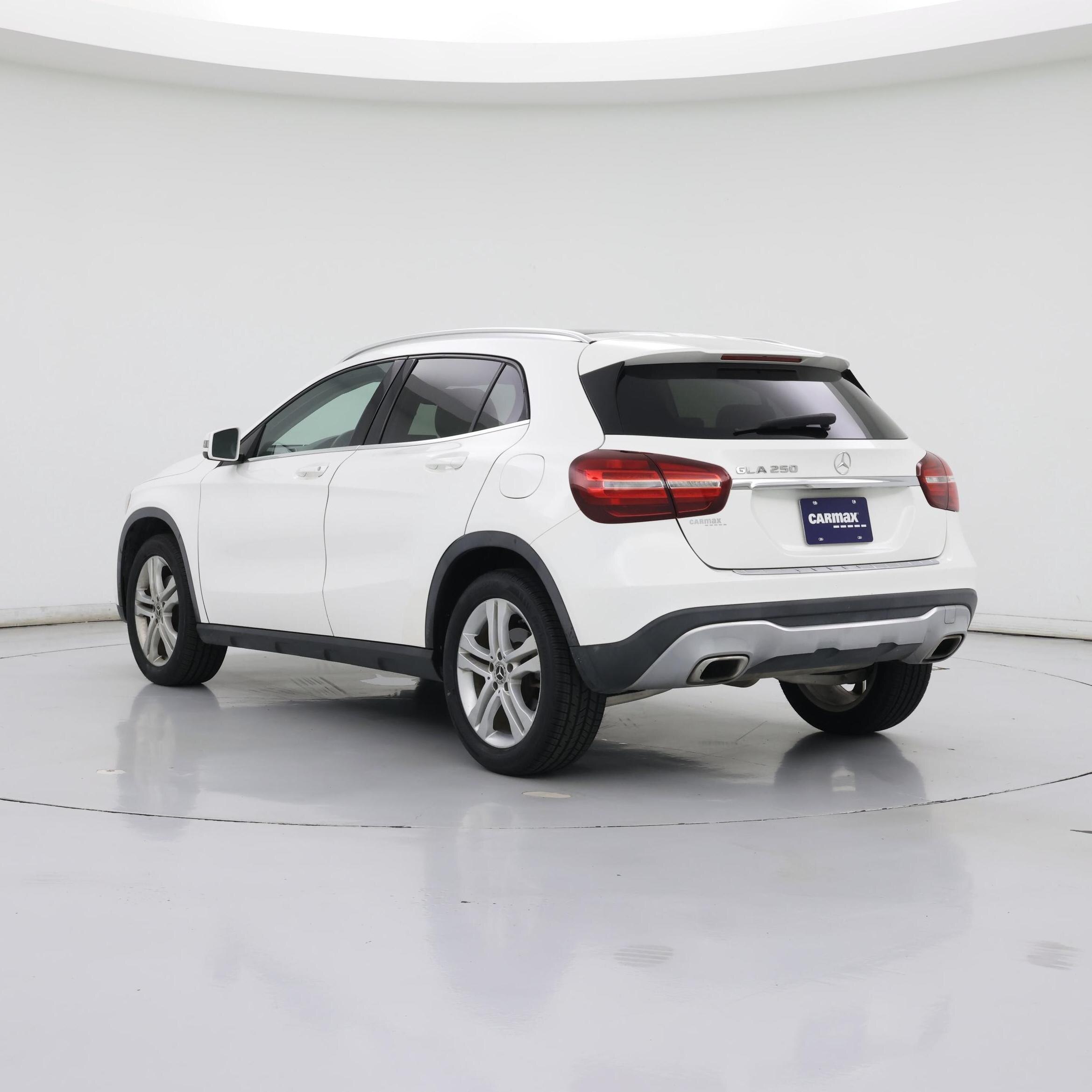 Thumbnail: 2020 Mercedes-Benz GLA - 2