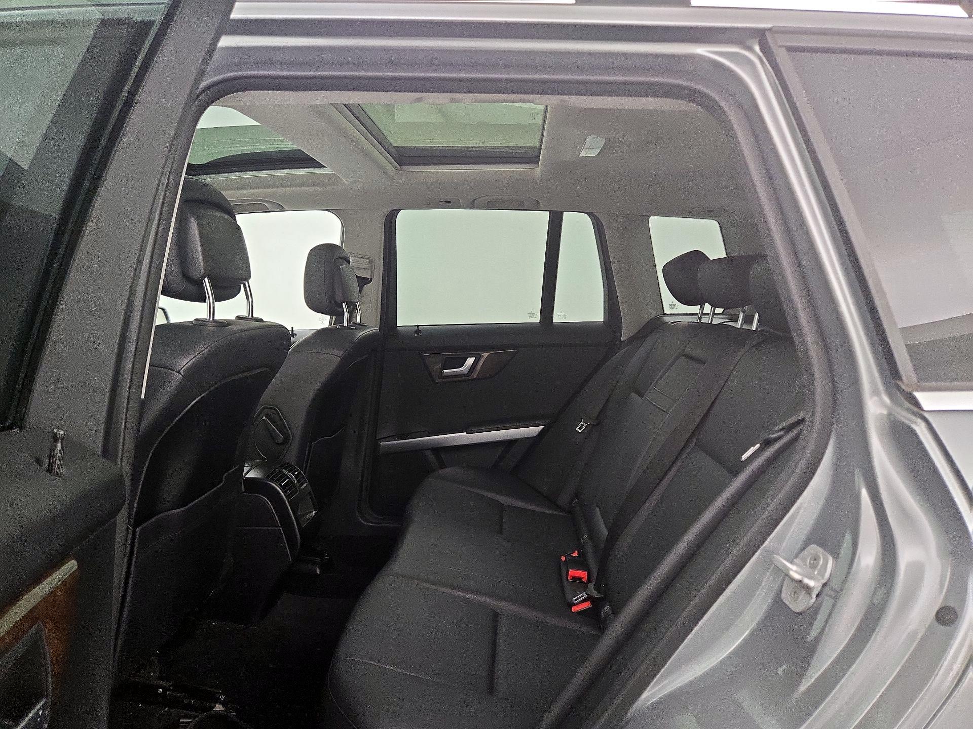 Thumbnail: 2015 Mercedes-Benz GLK - 19