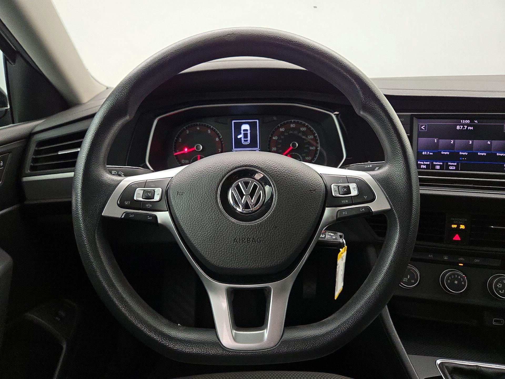 Thumbnail: 2019 Volkswagen Jetta - 10