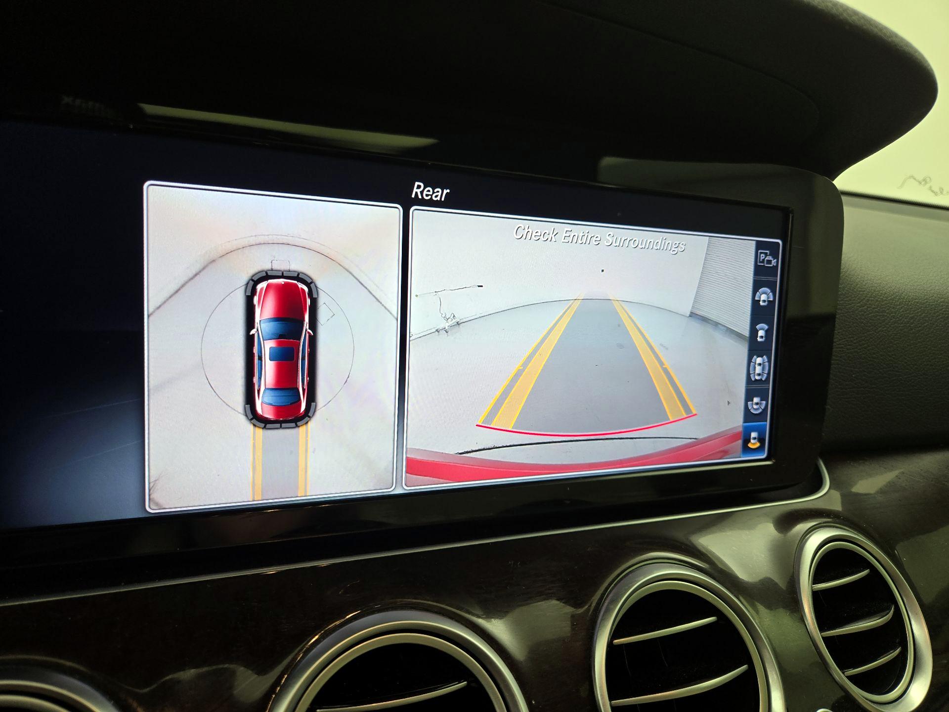 Thumbnail: 2019 Mercedes-Benz E-Class - 15