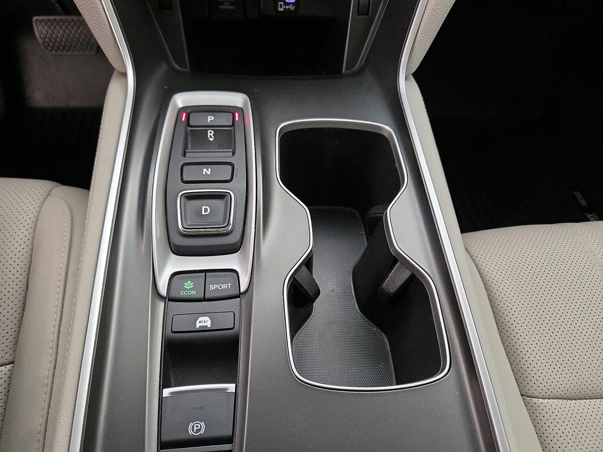 Thumbnail: 2018 Honda Accord - 17