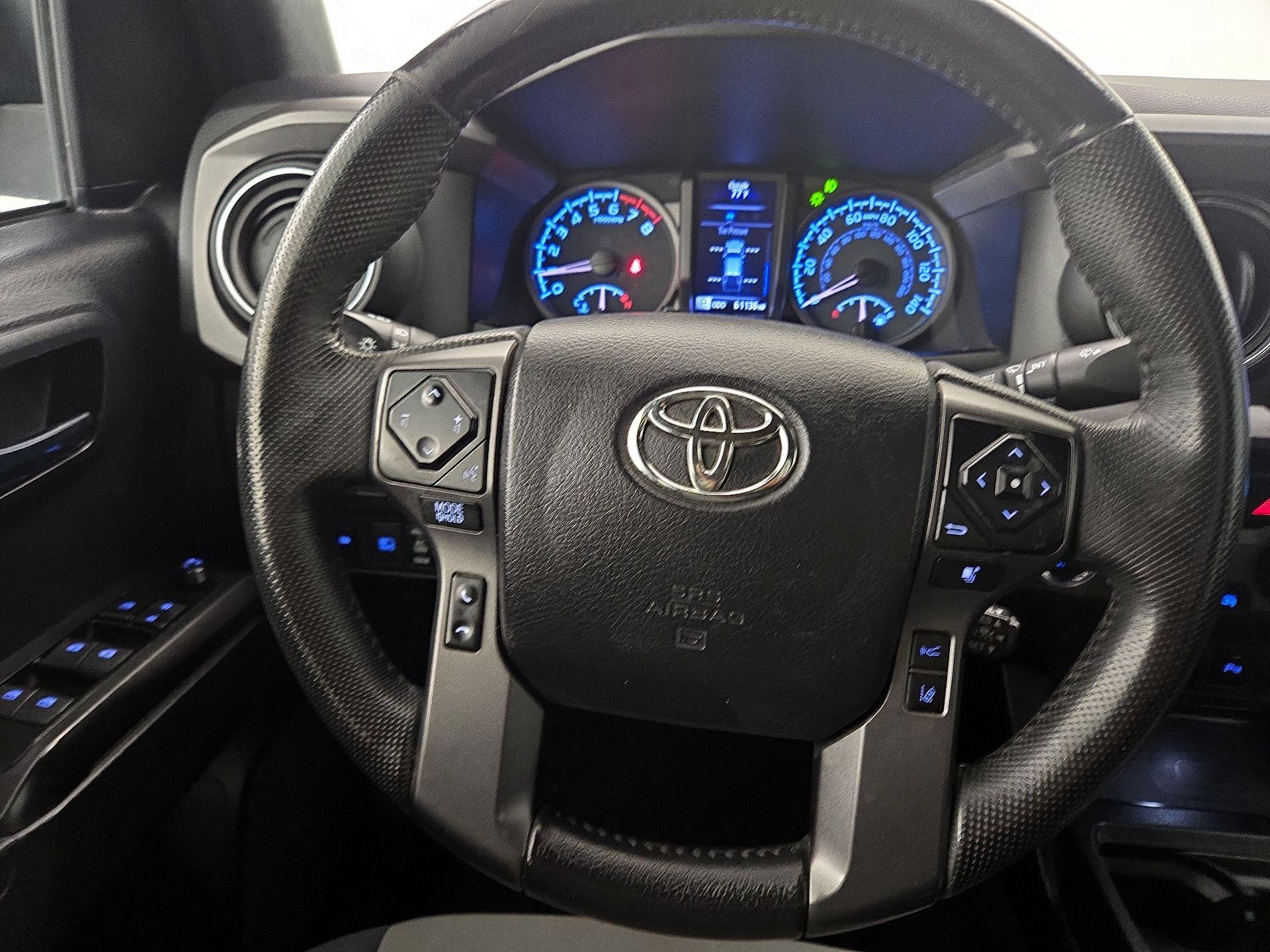 Thumbnail: 2021 Toyota Tacoma - 10