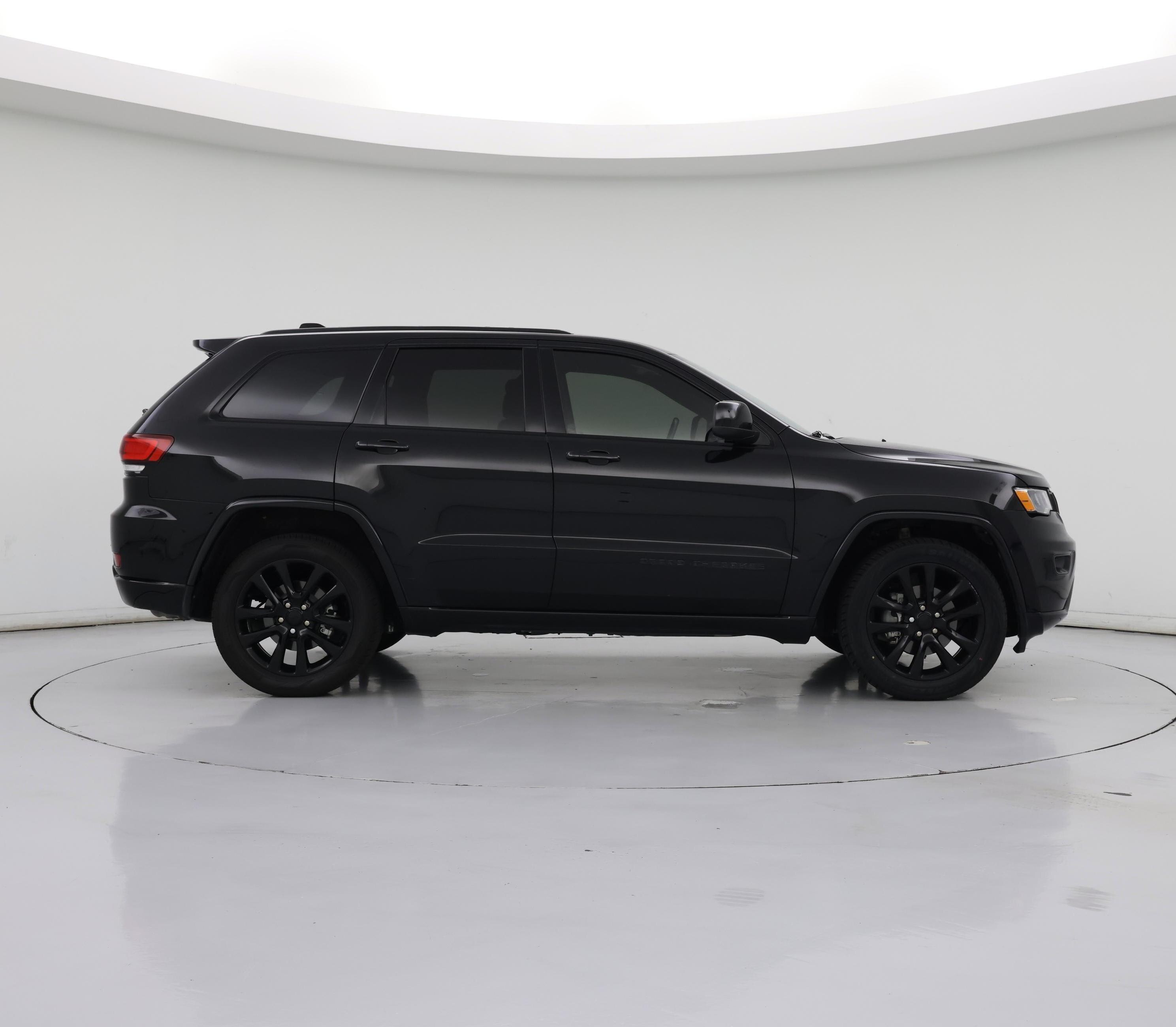 Thumbnail: 2020 Jeep Grand Cherokee - 7