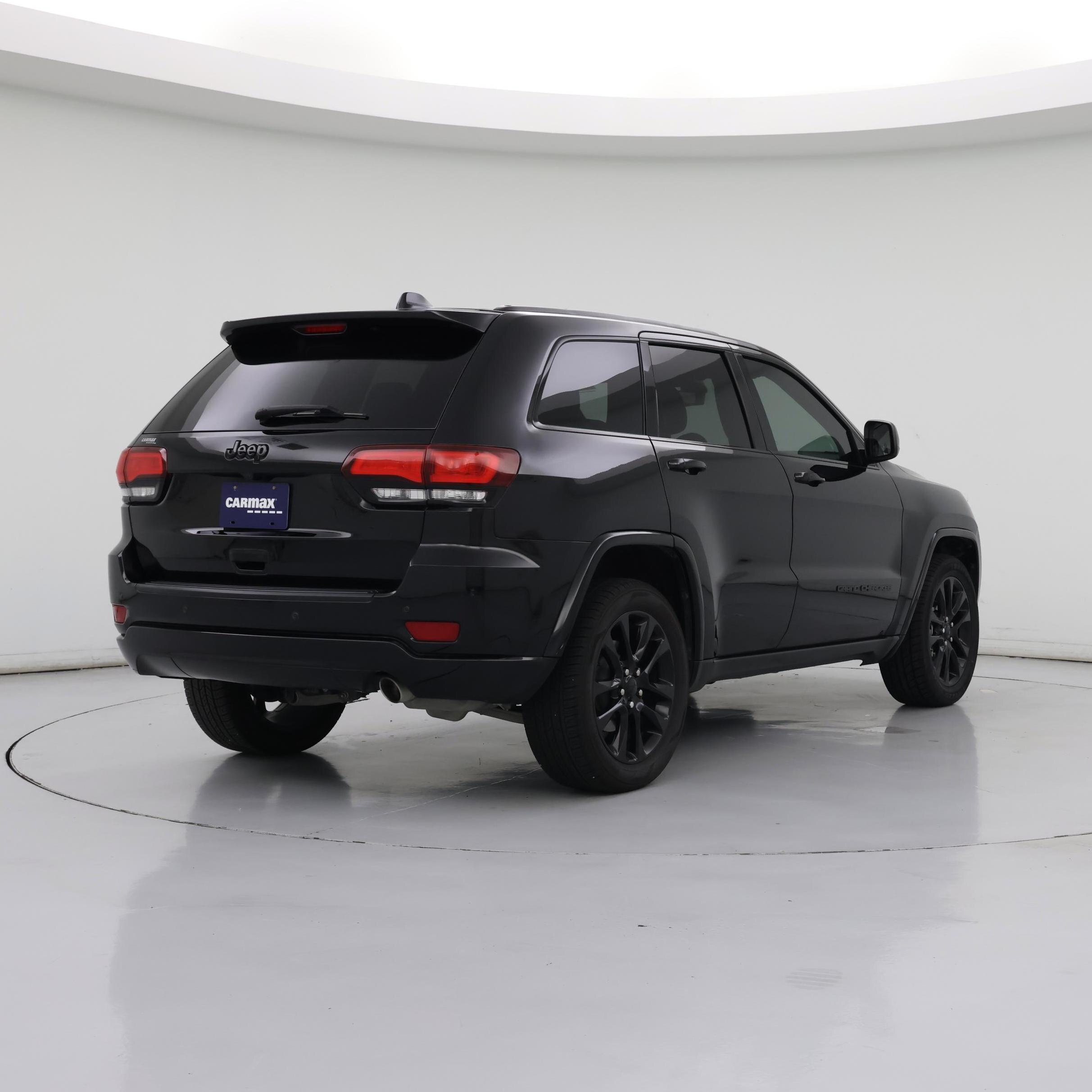 Thumbnail: 2020 Jeep Grand Cherokee - 8