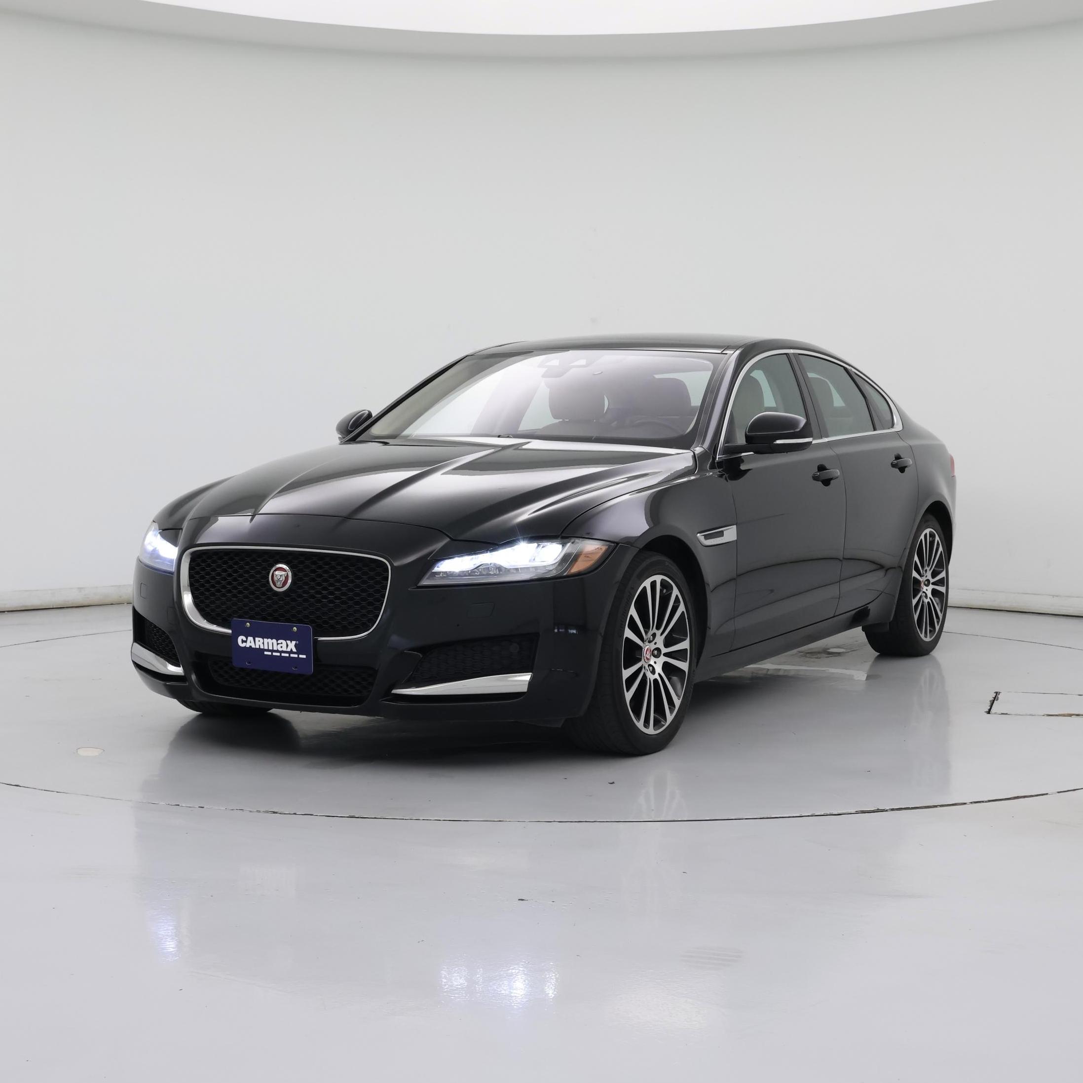 Thumbnail: 2020 Jaguar XF - 4