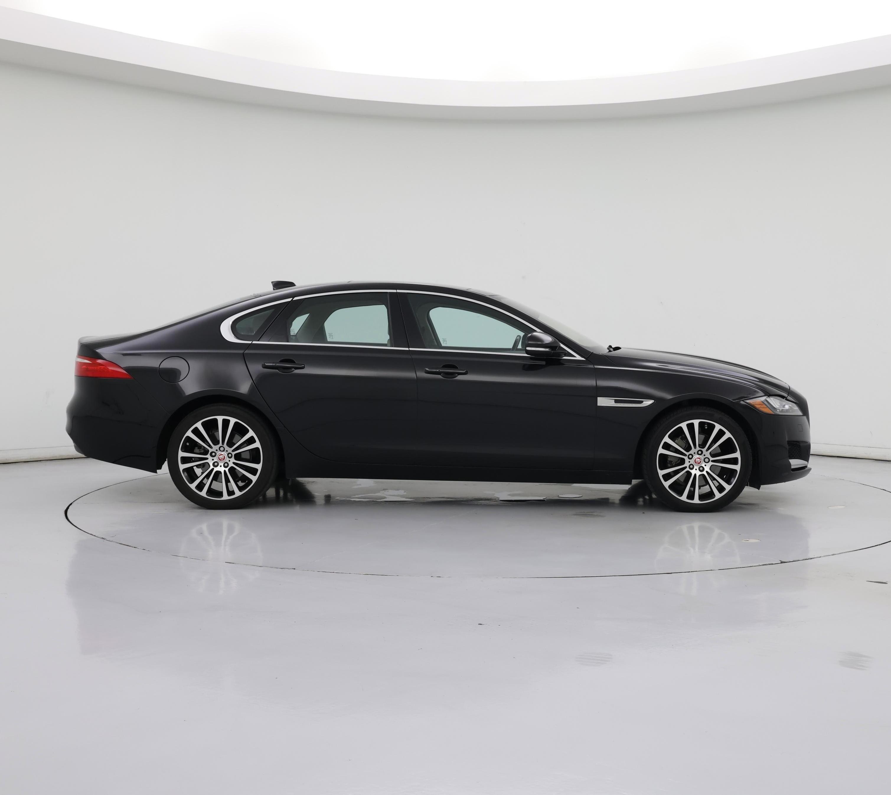 Thumbnail: 2020 Jaguar XF - 7