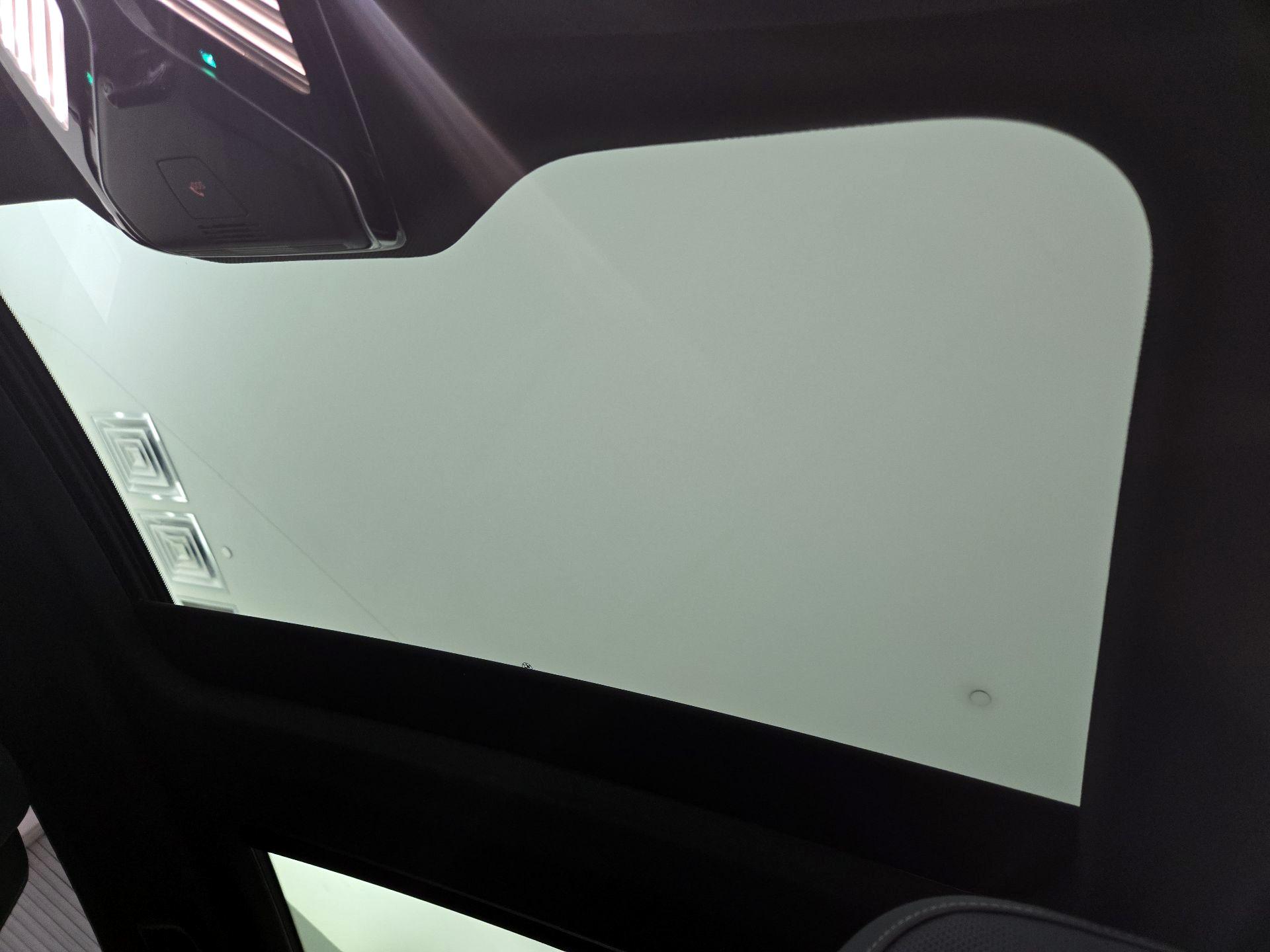 Thumbnail: 2020 BMW 8 Series - 20