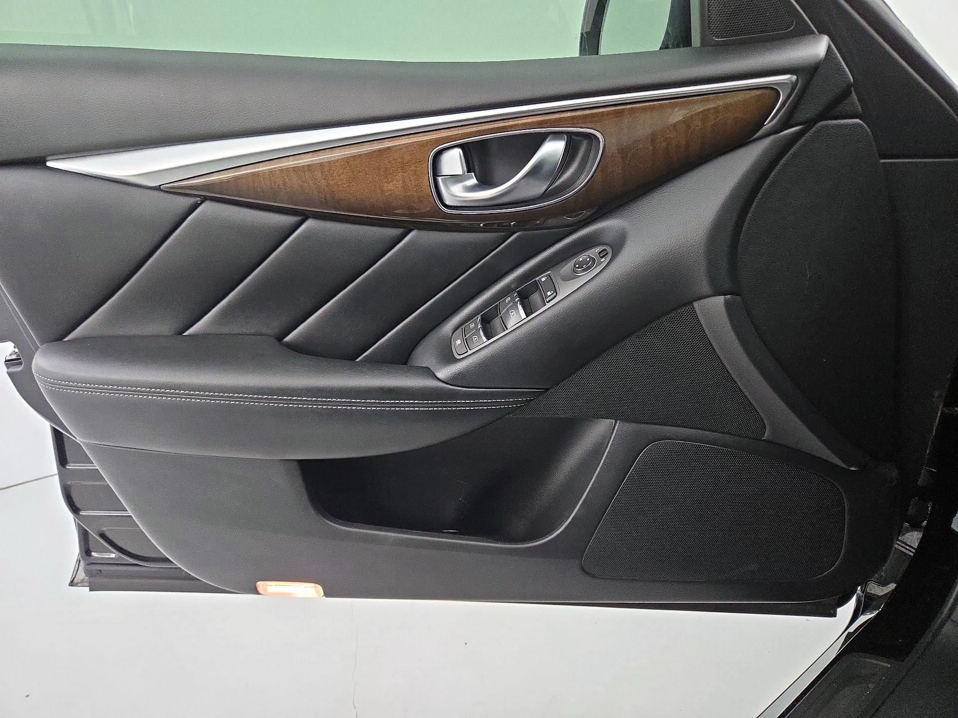 Thumbnail: 2019 INFINITI Q50 - 12