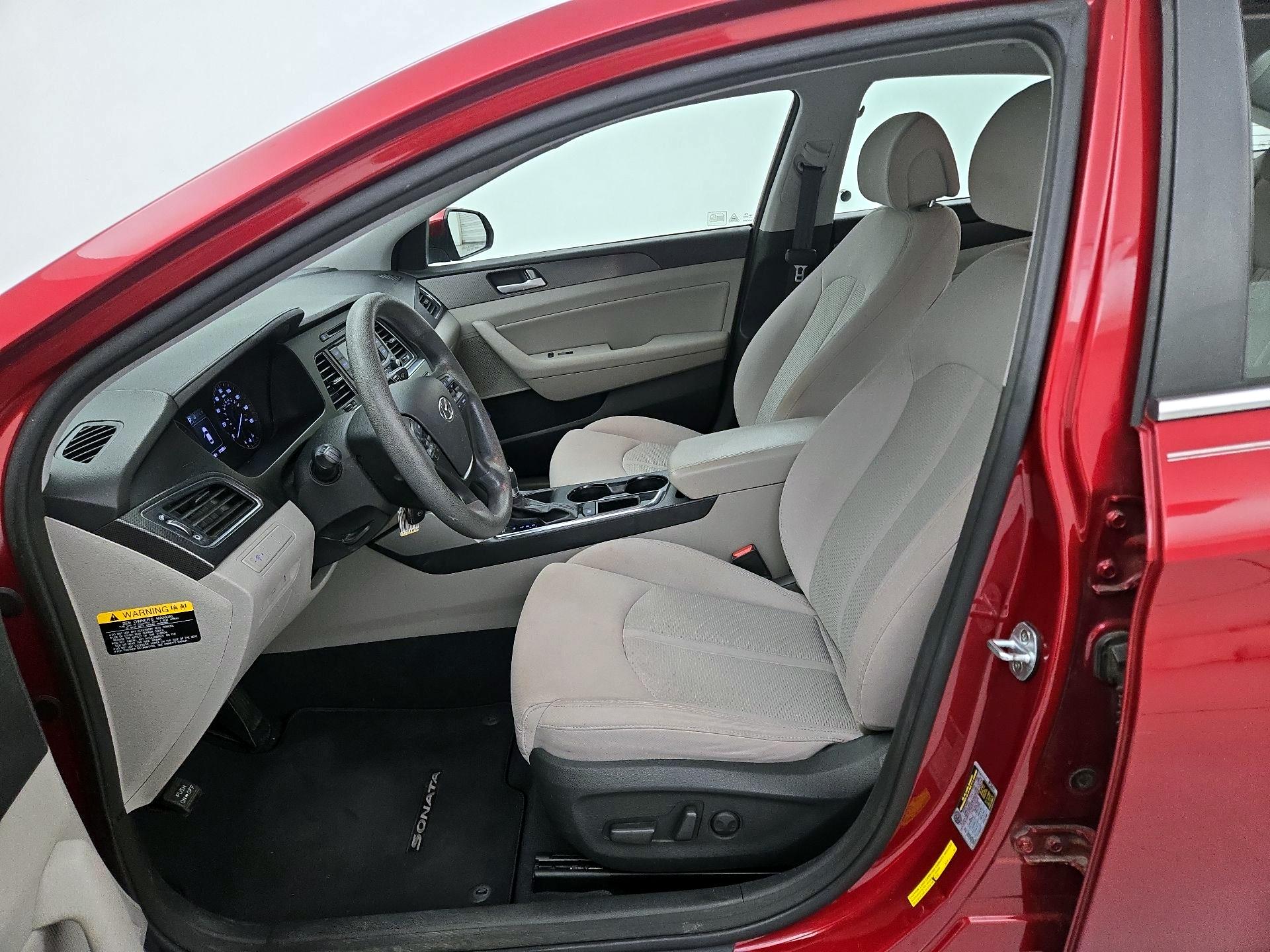 Thumbnail: 2015 Hyundai Sonata - 11