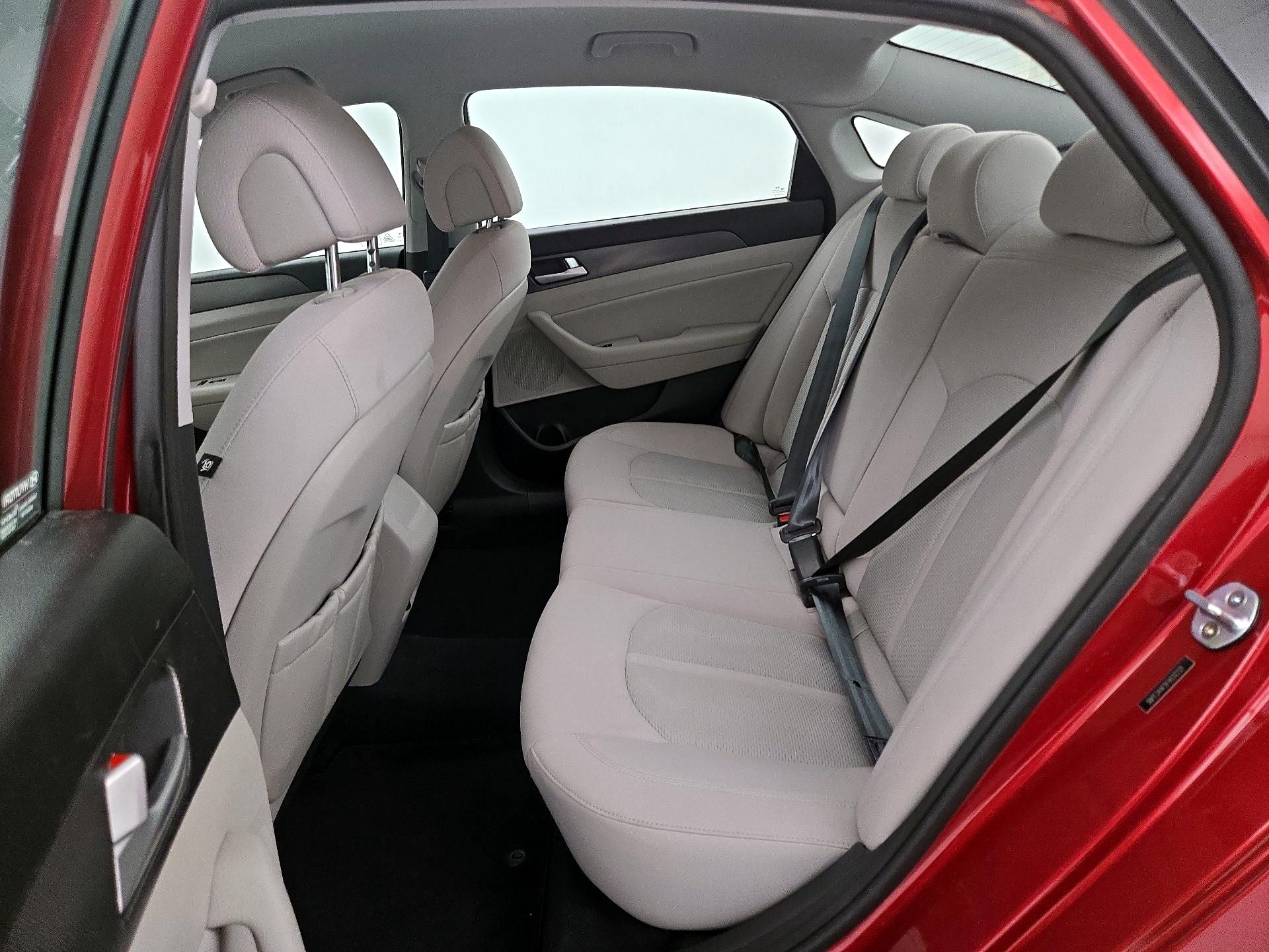 Thumbnail: 2015 Hyundai Sonata - 19