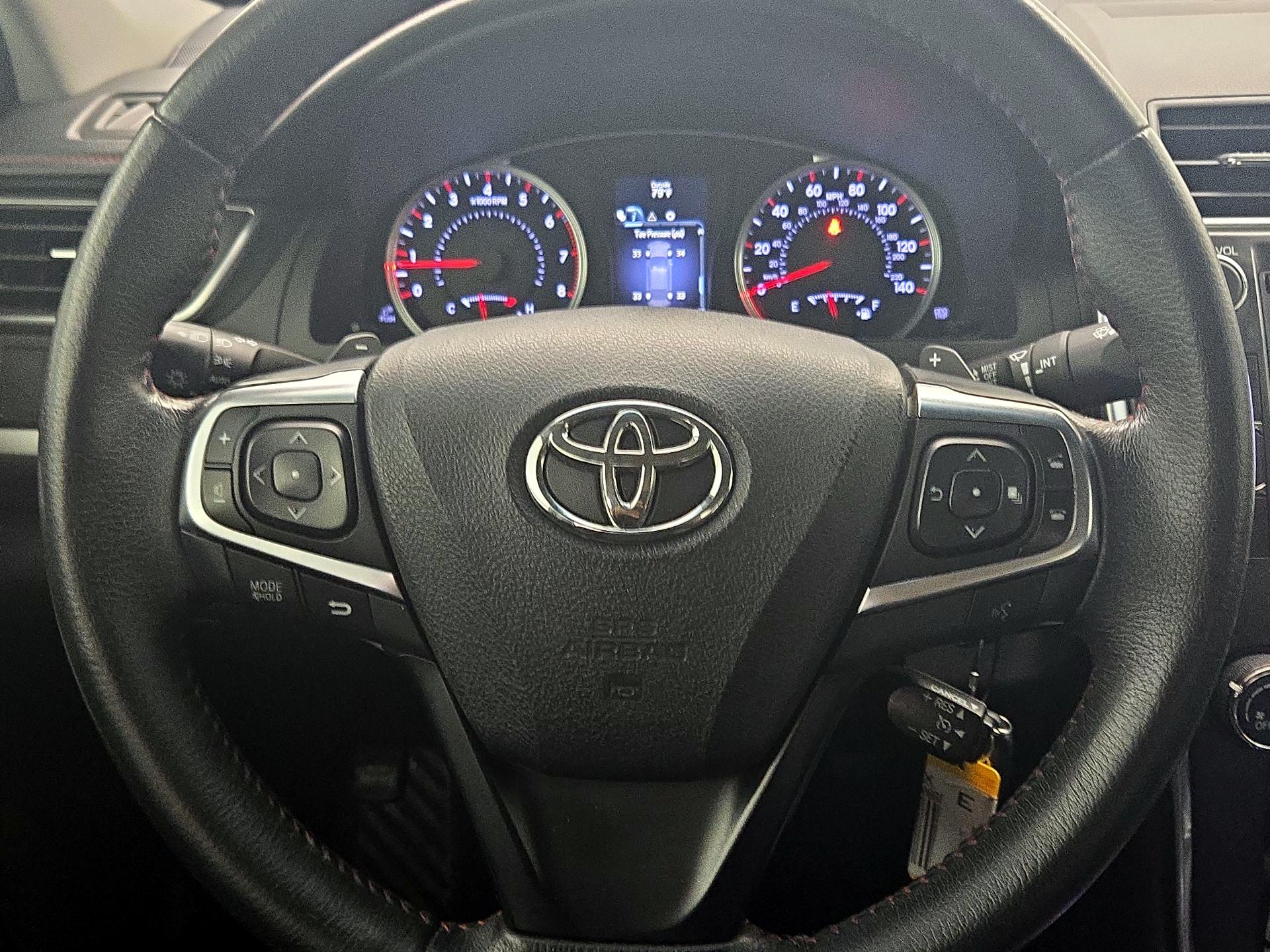 Thumbnail: 2017 Toyota Camry - 10