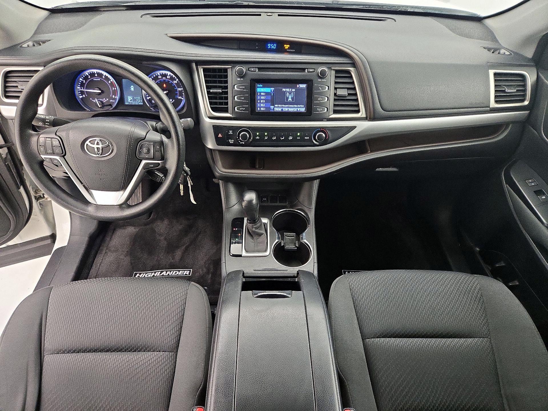 Thumbnail: 2016 Toyota Highlander - 9