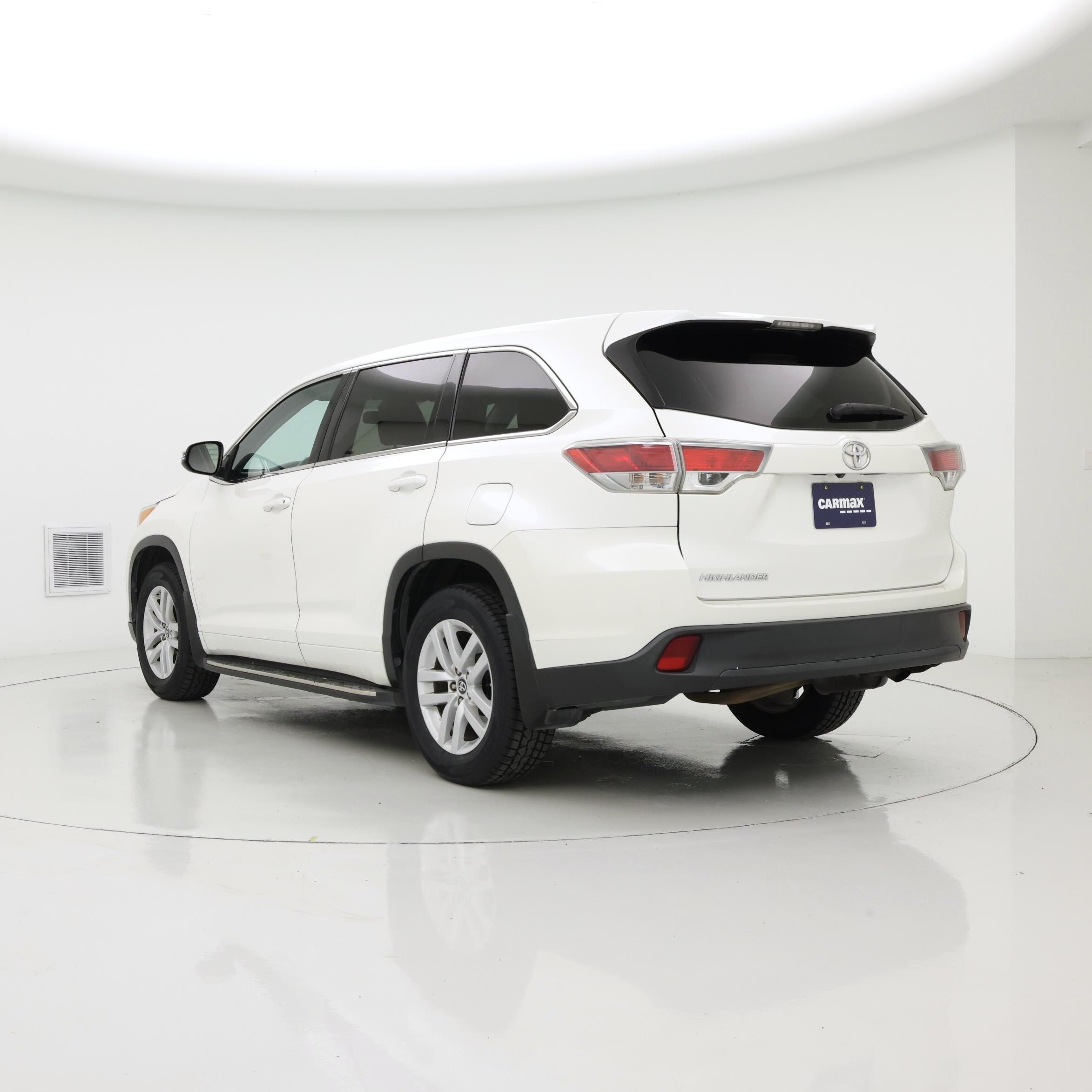 Thumbnail: 2016 Toyota Highlander - 2