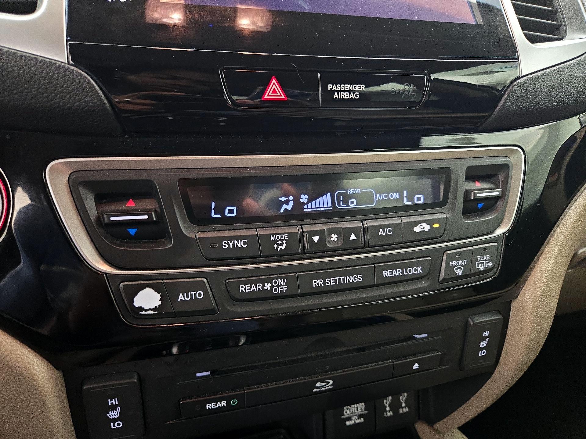 Thumbnail: 2016 Honda Pilot - 17
