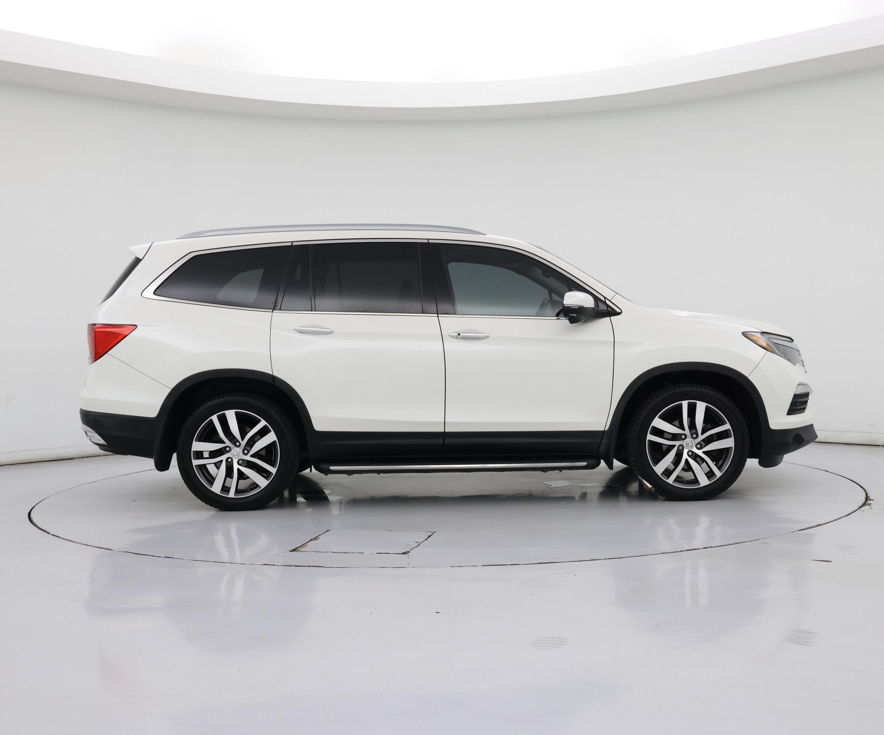 Thumbnail: 2016 Honda Pilot - 7