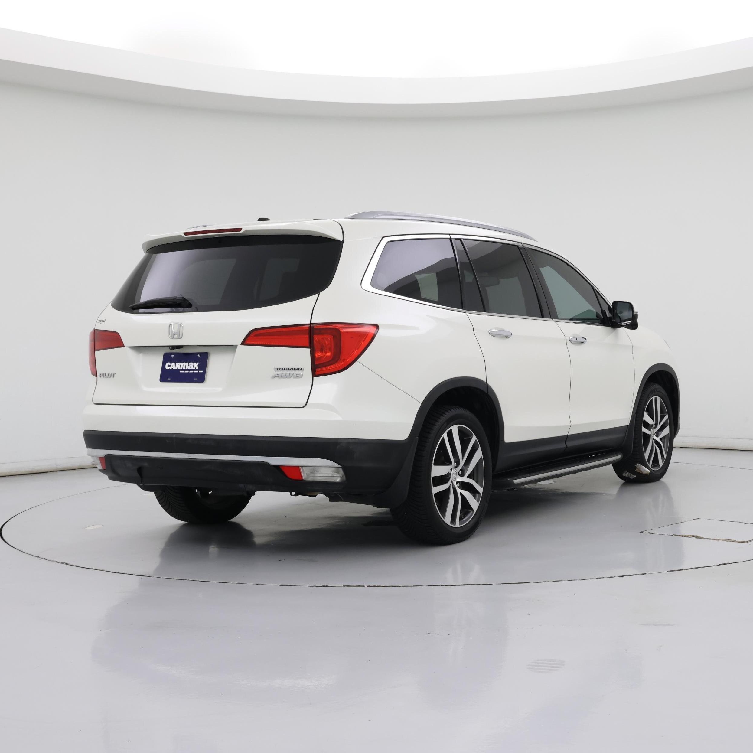 Thumbnail: 2016 Honda Pilot - 8