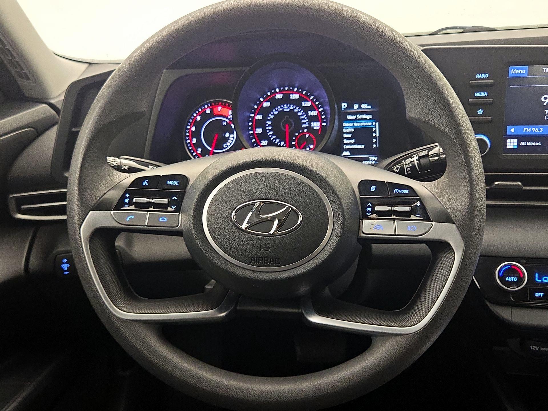 Thumbnail: 2022 Hyundai Elantra - 10