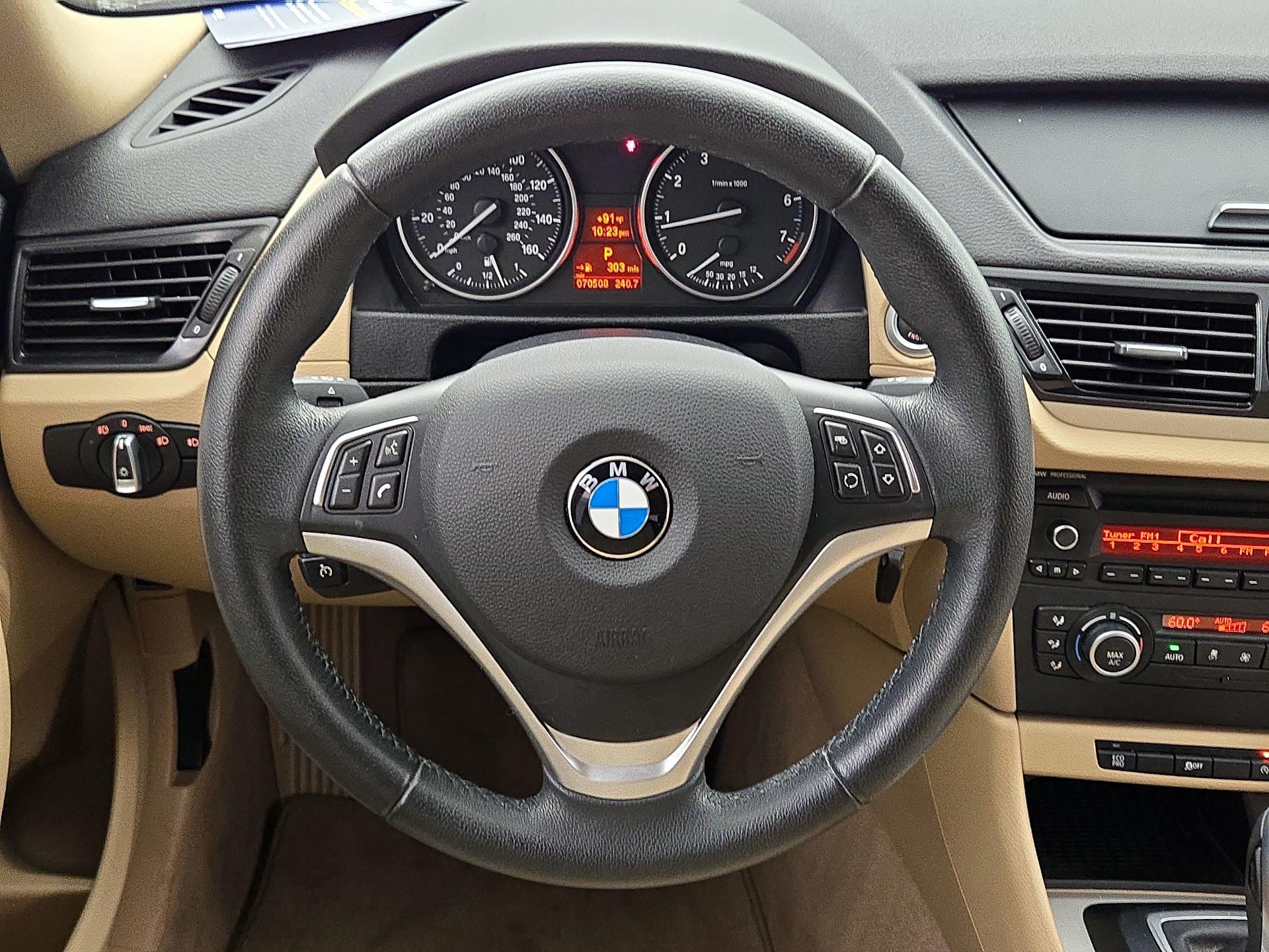 Thumbnail: 2015 BMW X1 - 10