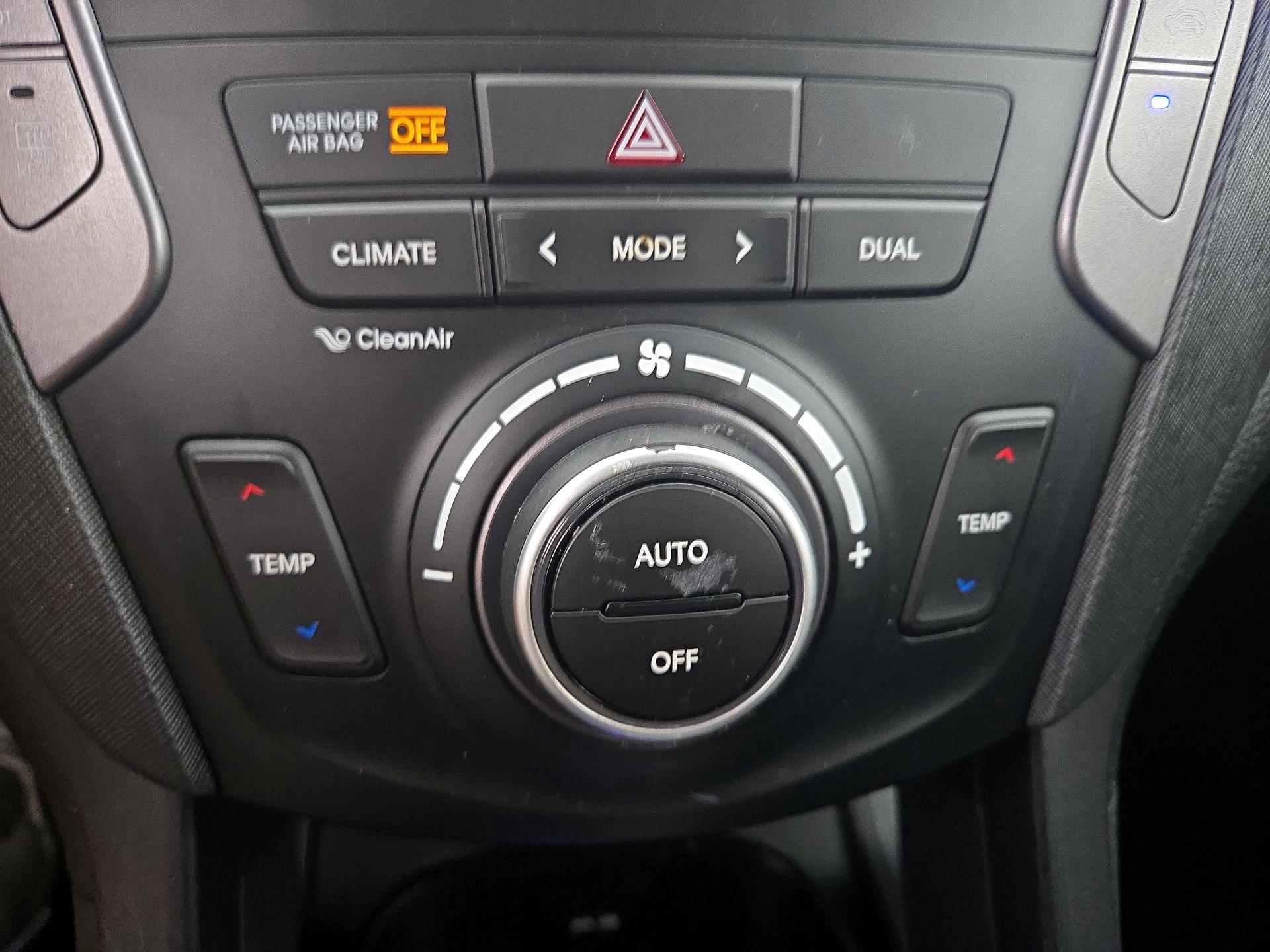 Thumbnail: 2016 Hyundai Santa Fe - 16