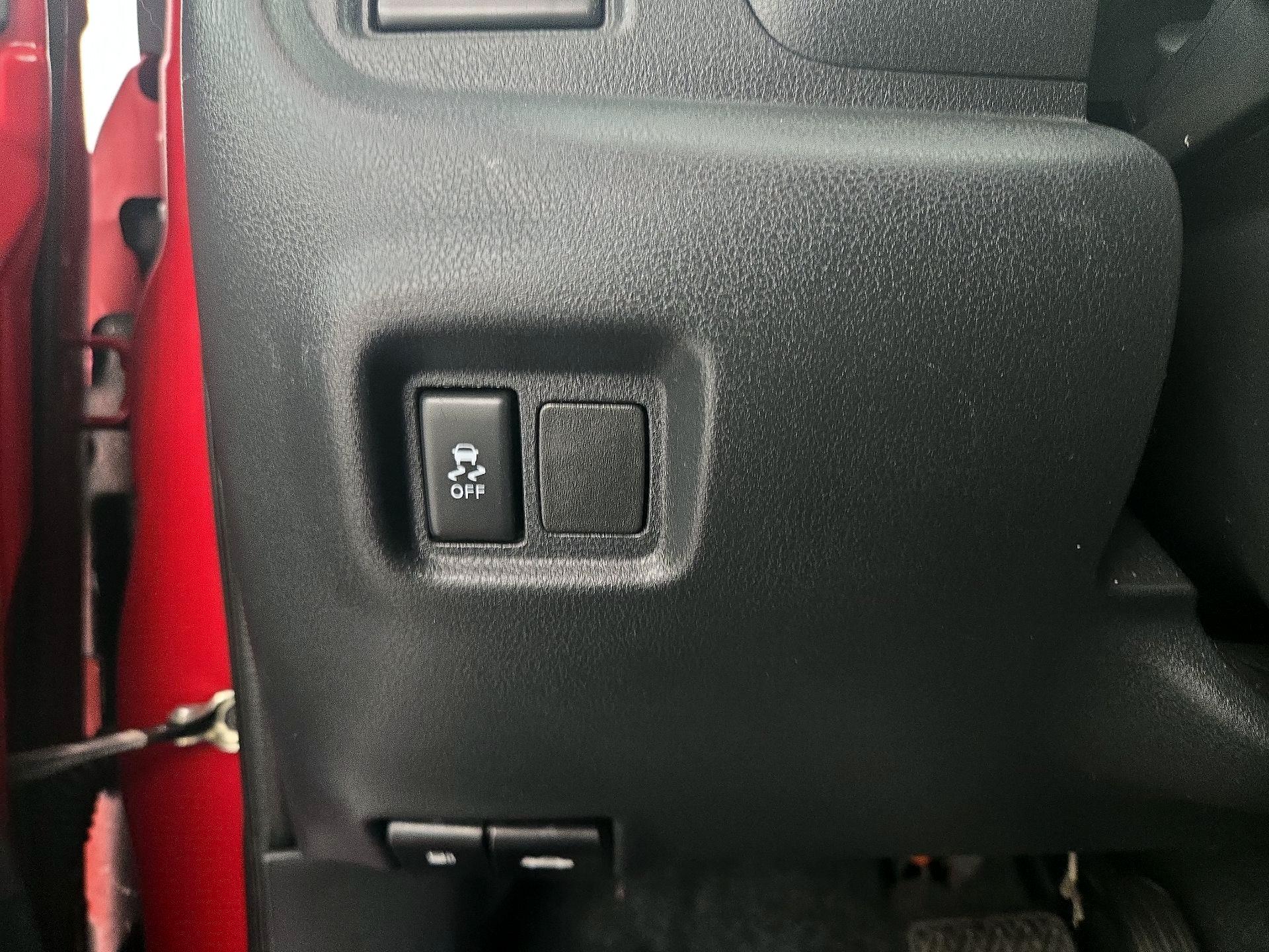 Thumbnail: 2015 Nissan Versa - 13