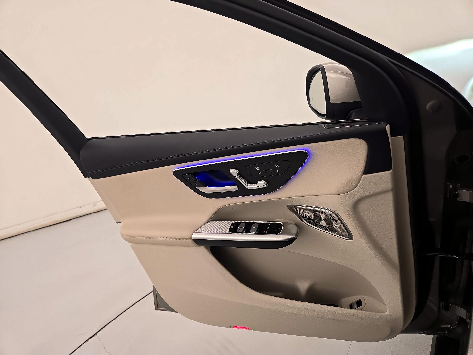 Thumbnail: 2024 Mercedes-Benz GLC - 12