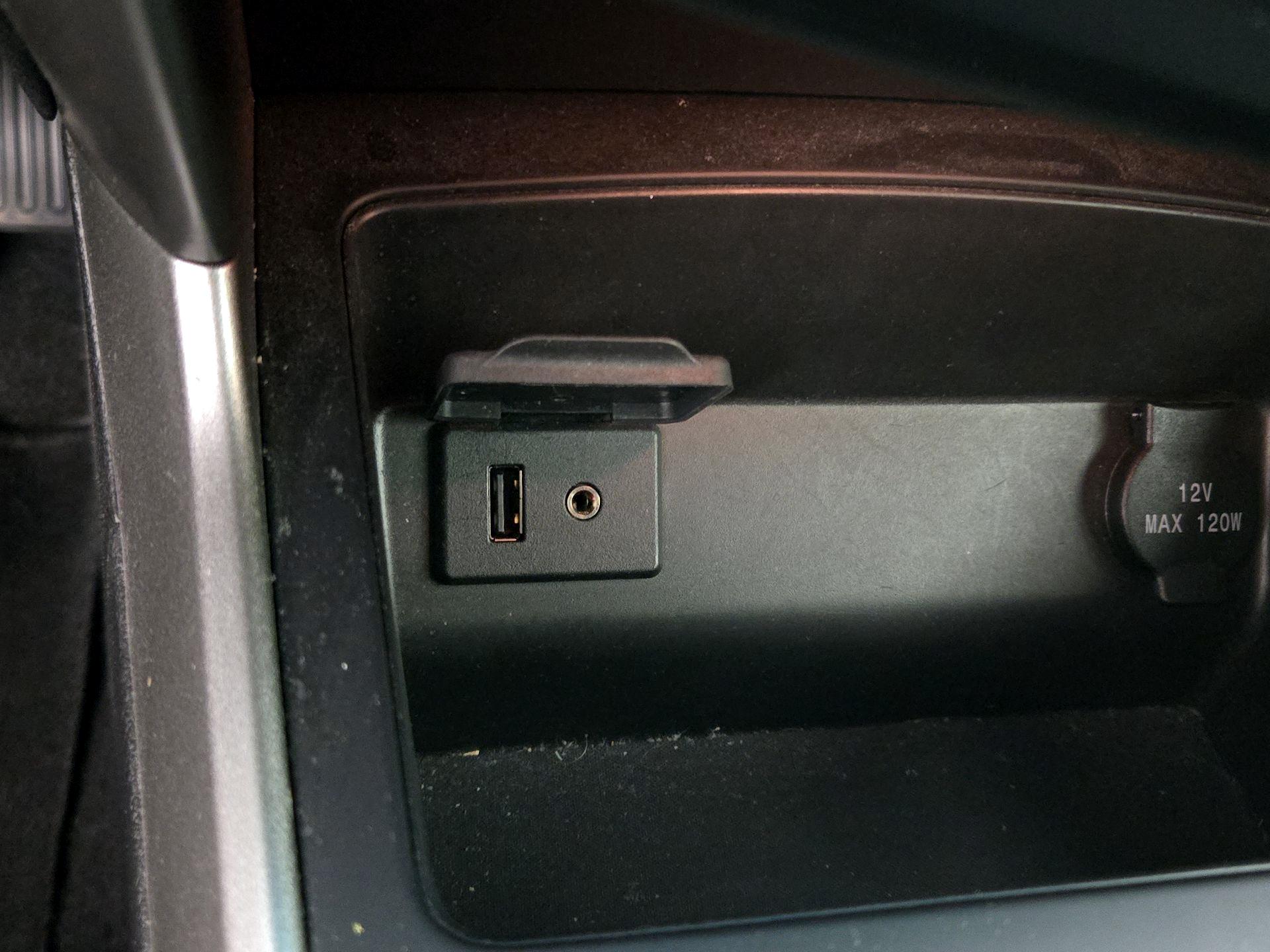 Thumbnail: 2015 Nissan Altima - 18