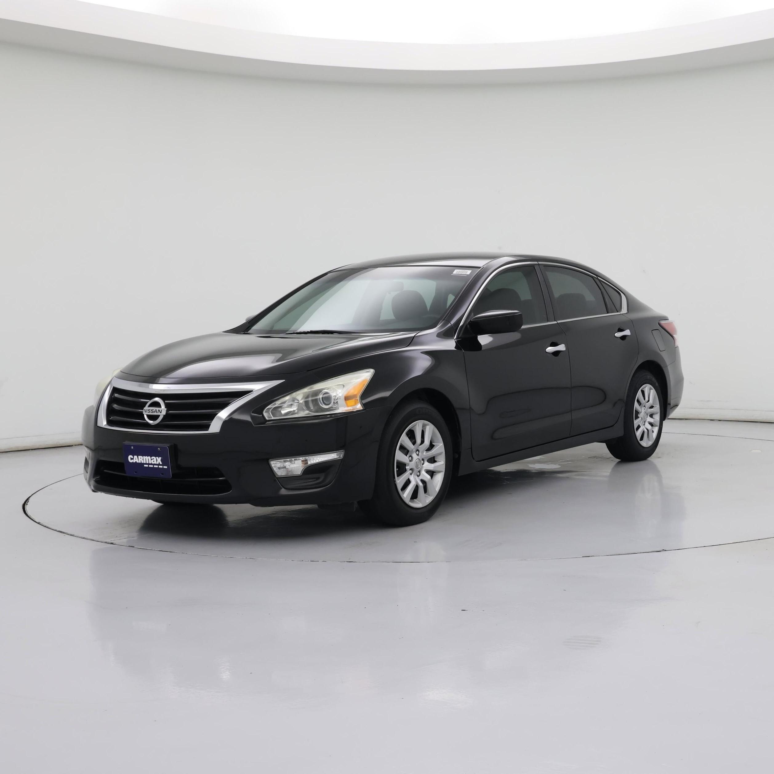 Thumbnail: 2015 Nissan Altima - 4