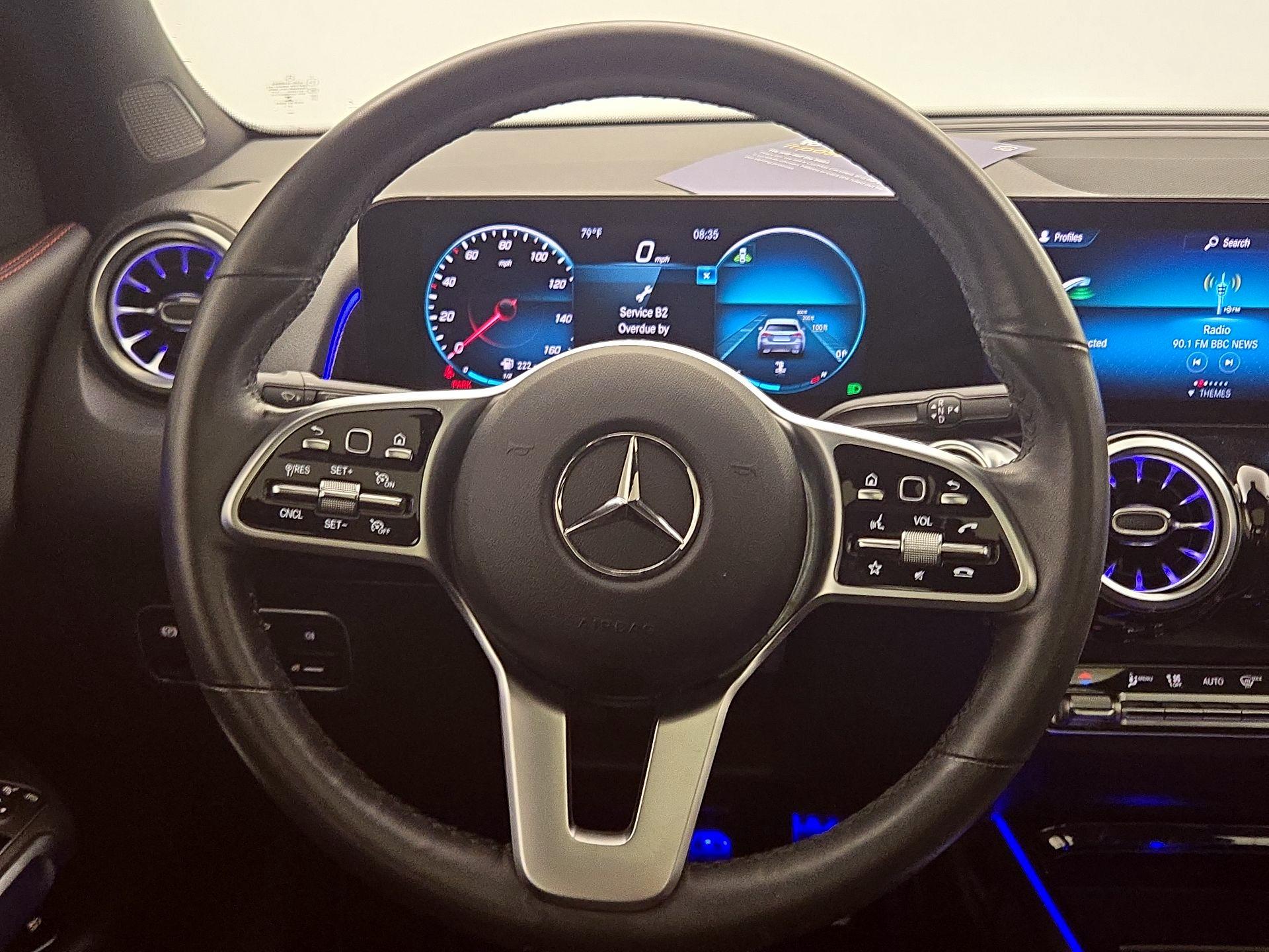 Thumbnail: 2022 Mercedes-Benz GLB - 10