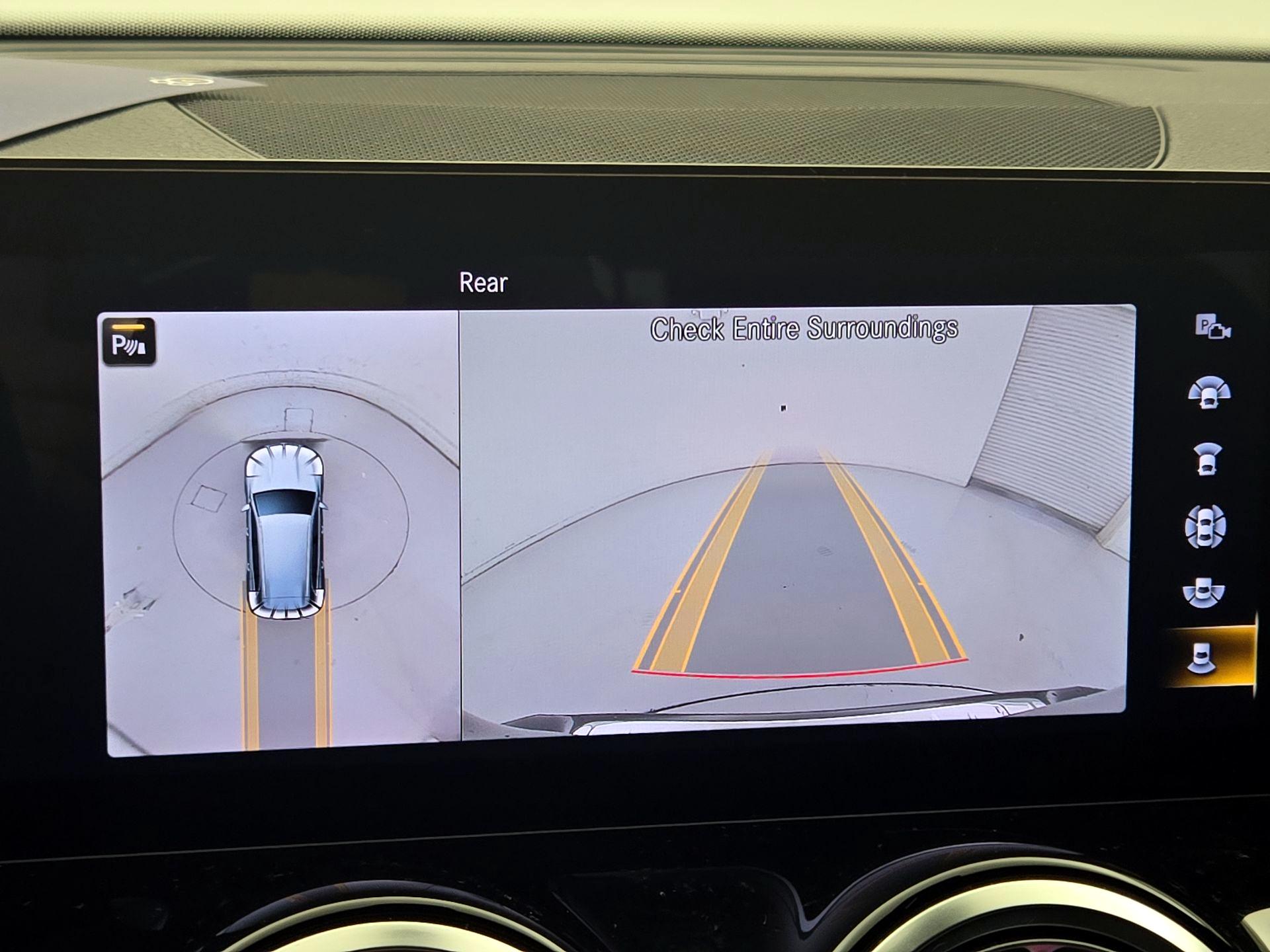 Thumbnail: 2022 Mercedes-Benz GLB - 14