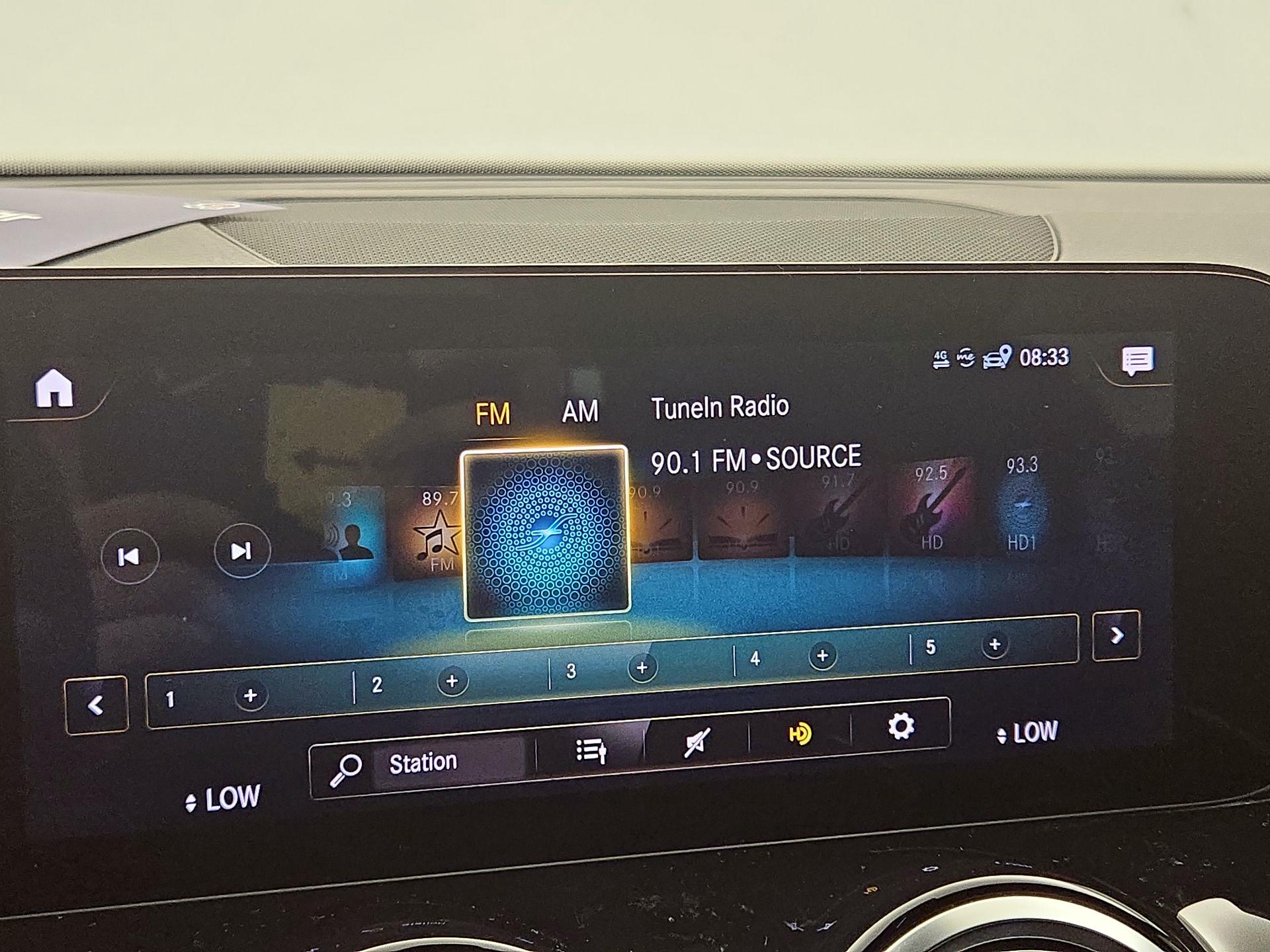 Thumbnail: 2022 Mercedes-Benz GLB - 15