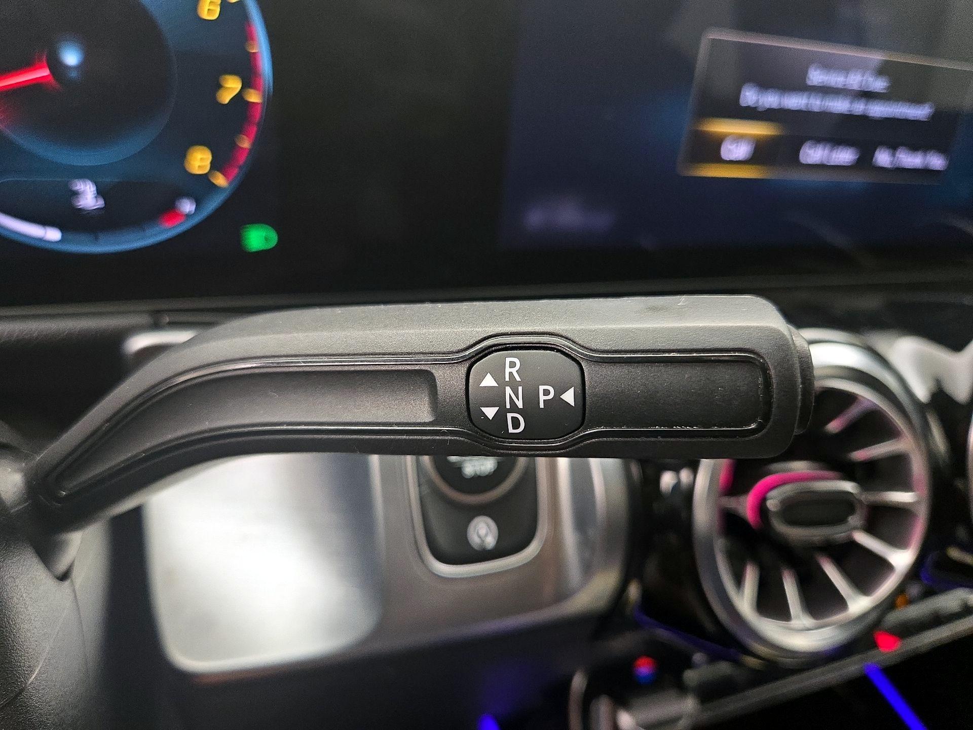 Thumbnail: 2022 Mercedes-Benz GLB - 17