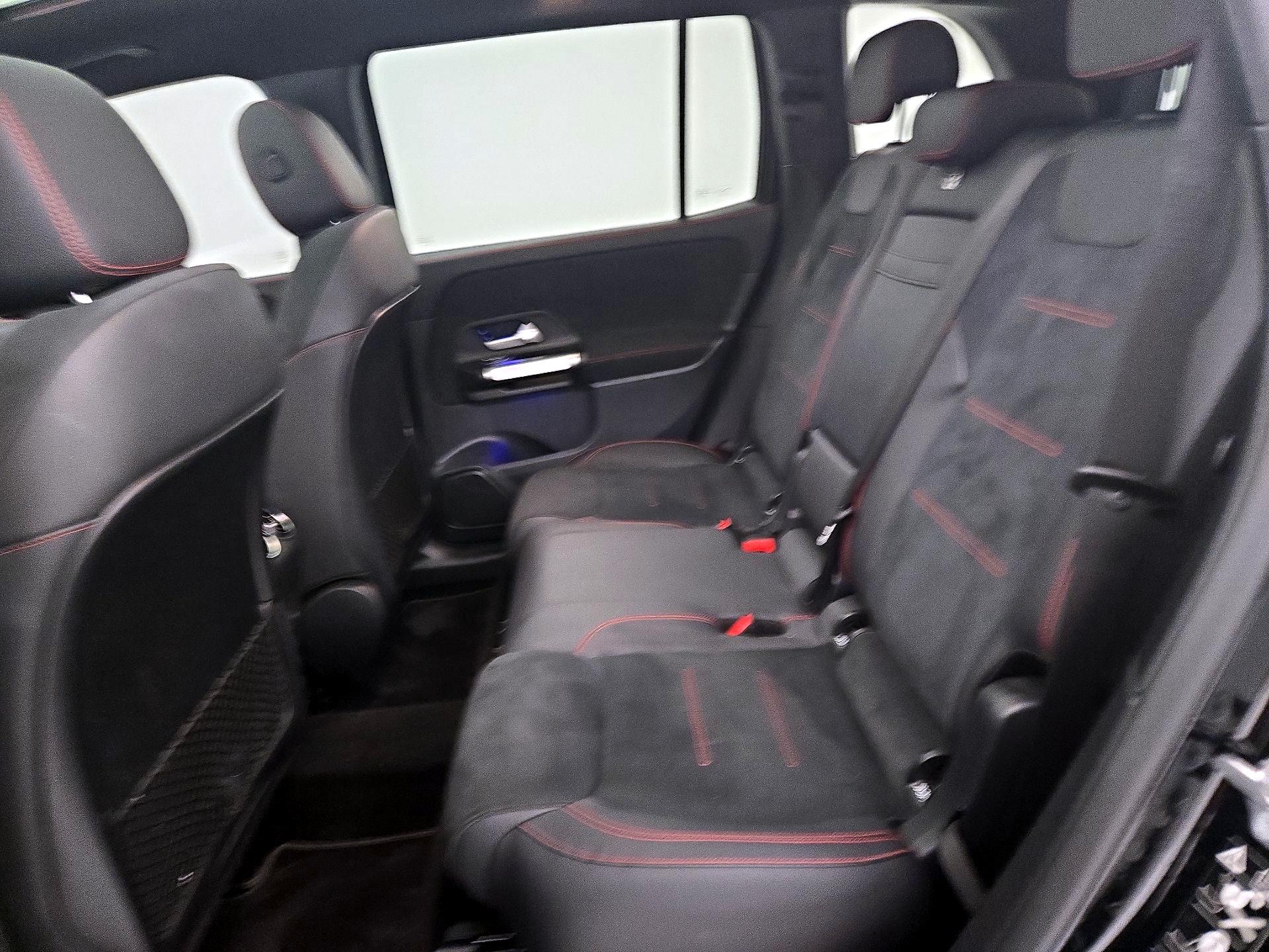 Thumbnail: 2022 Mercedes-Benz GLB - 20