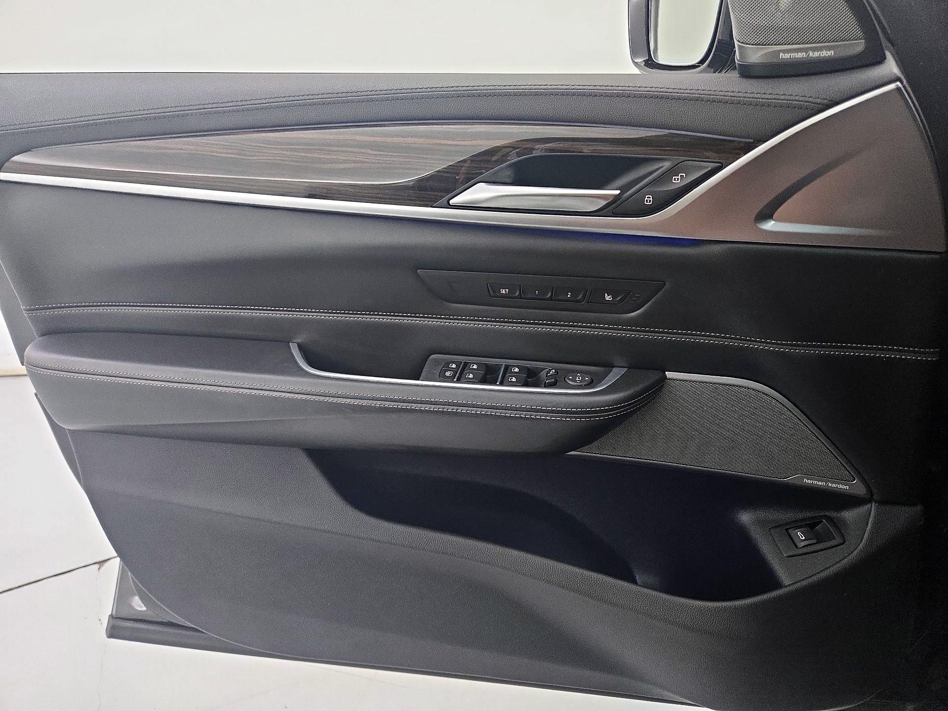 Thumbnail: 2019 BMW 6 Series - 12
