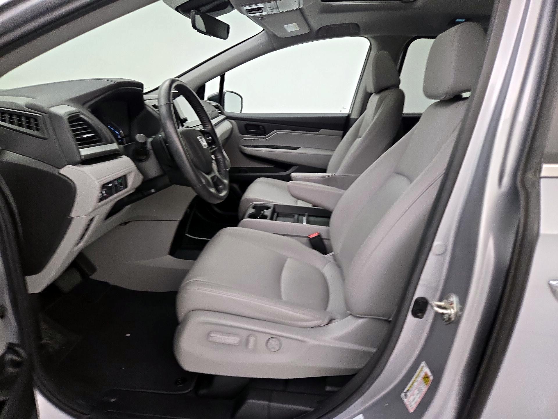 Thumbnail: 2018 Honda Odyssey - 11