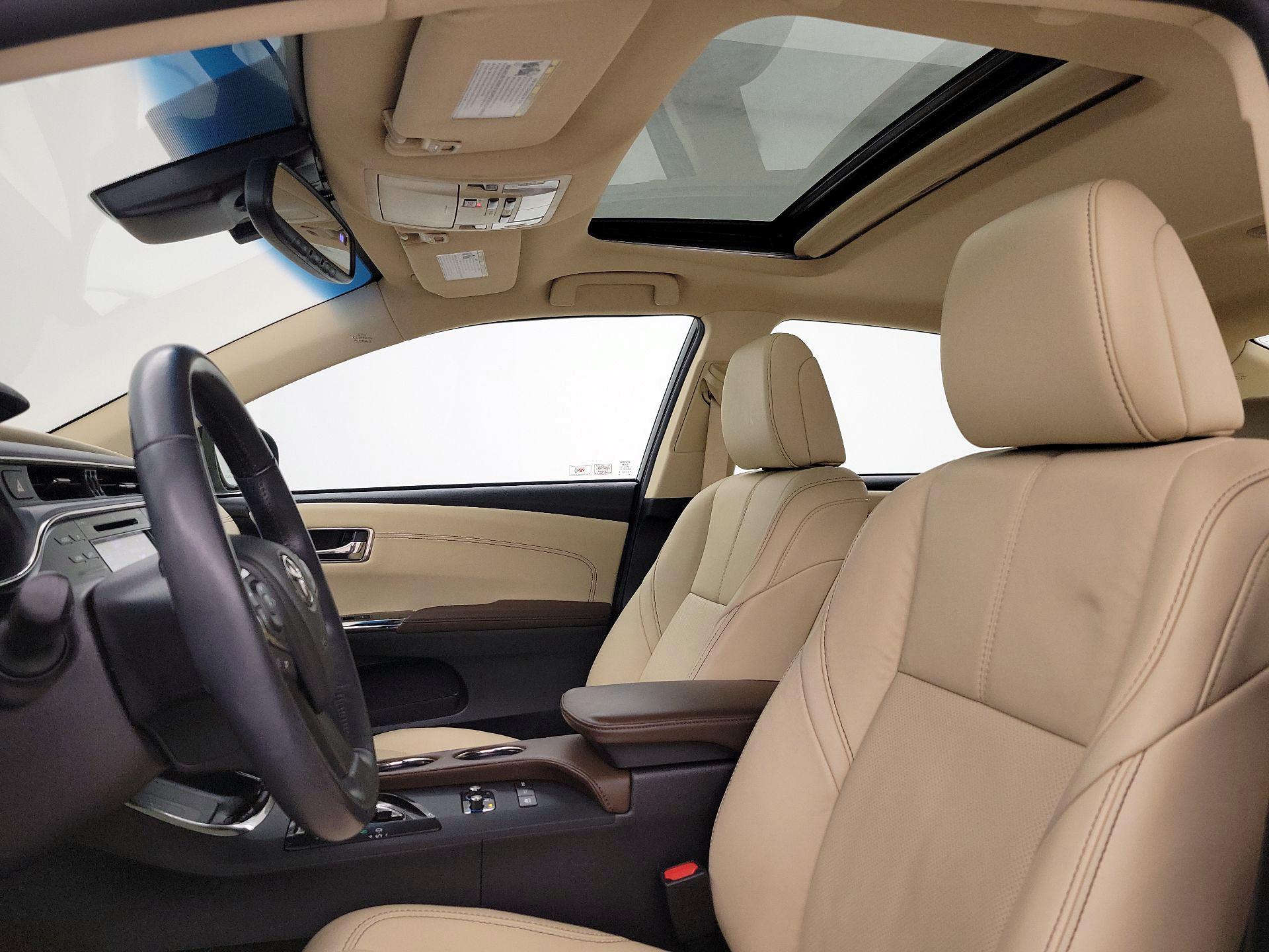 Thumbnail: 2017 Toyota Avalon - 18
